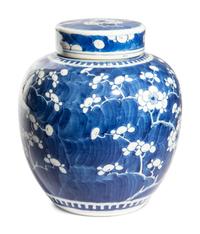 A Chinese Blue and White Porcelain 'Ice Crackles and Prunus' Covered Ginger Jar