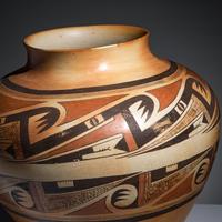Rachel Namingha Nampeyo (Hopi-Tewa, 1903-1985) — Monumental Pottery Jar