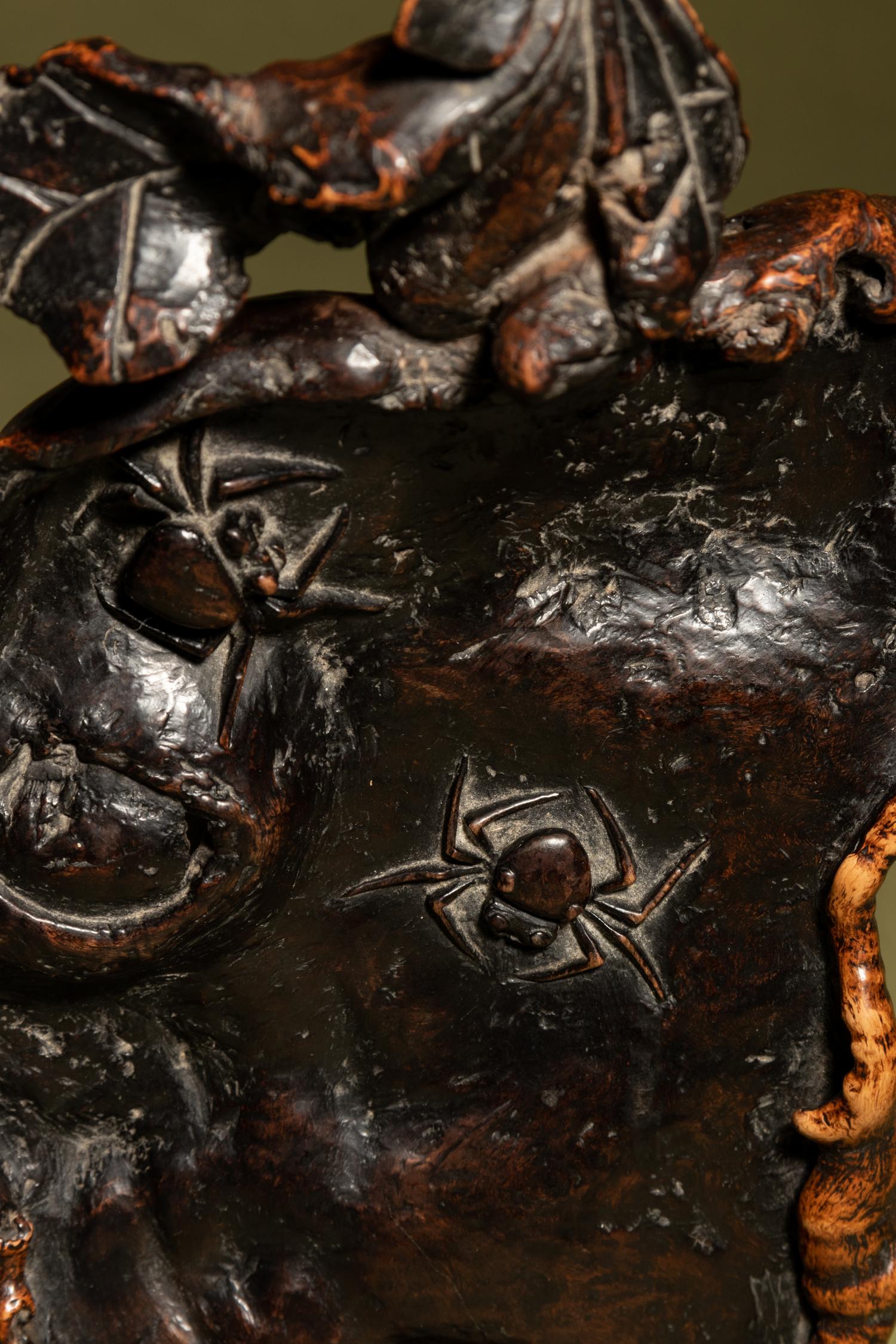 A Chinese Burlwood and Black Lacquered ‘Spiders on Banana Leaf’ Tray
