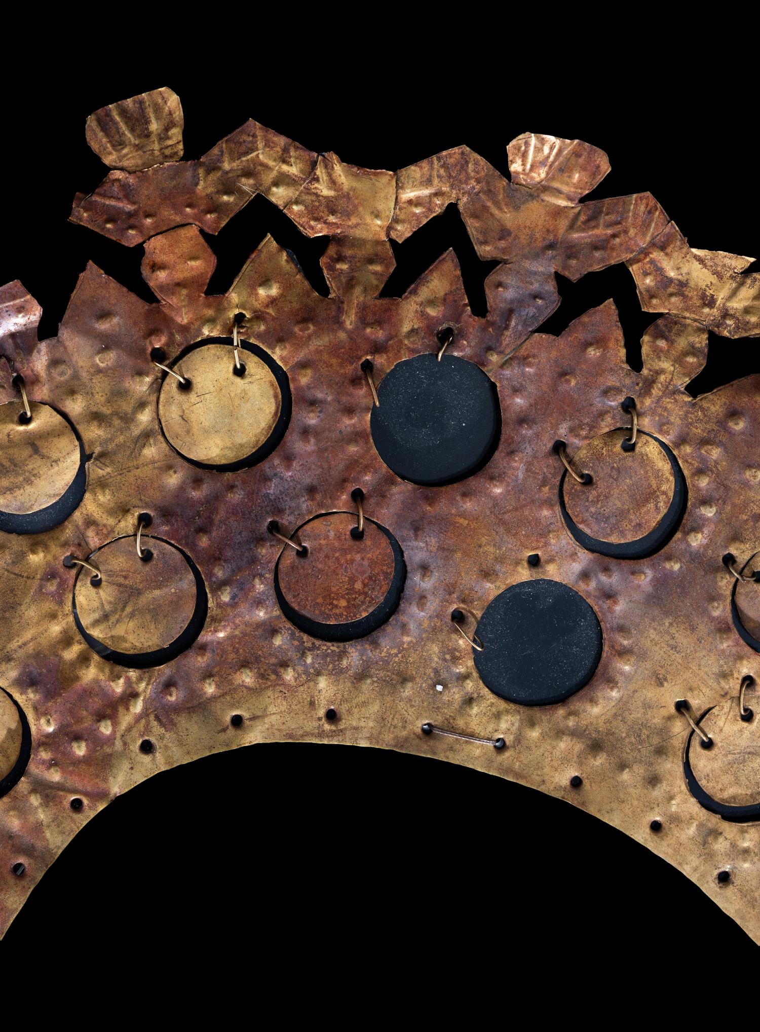 A Sican Gold Diadem