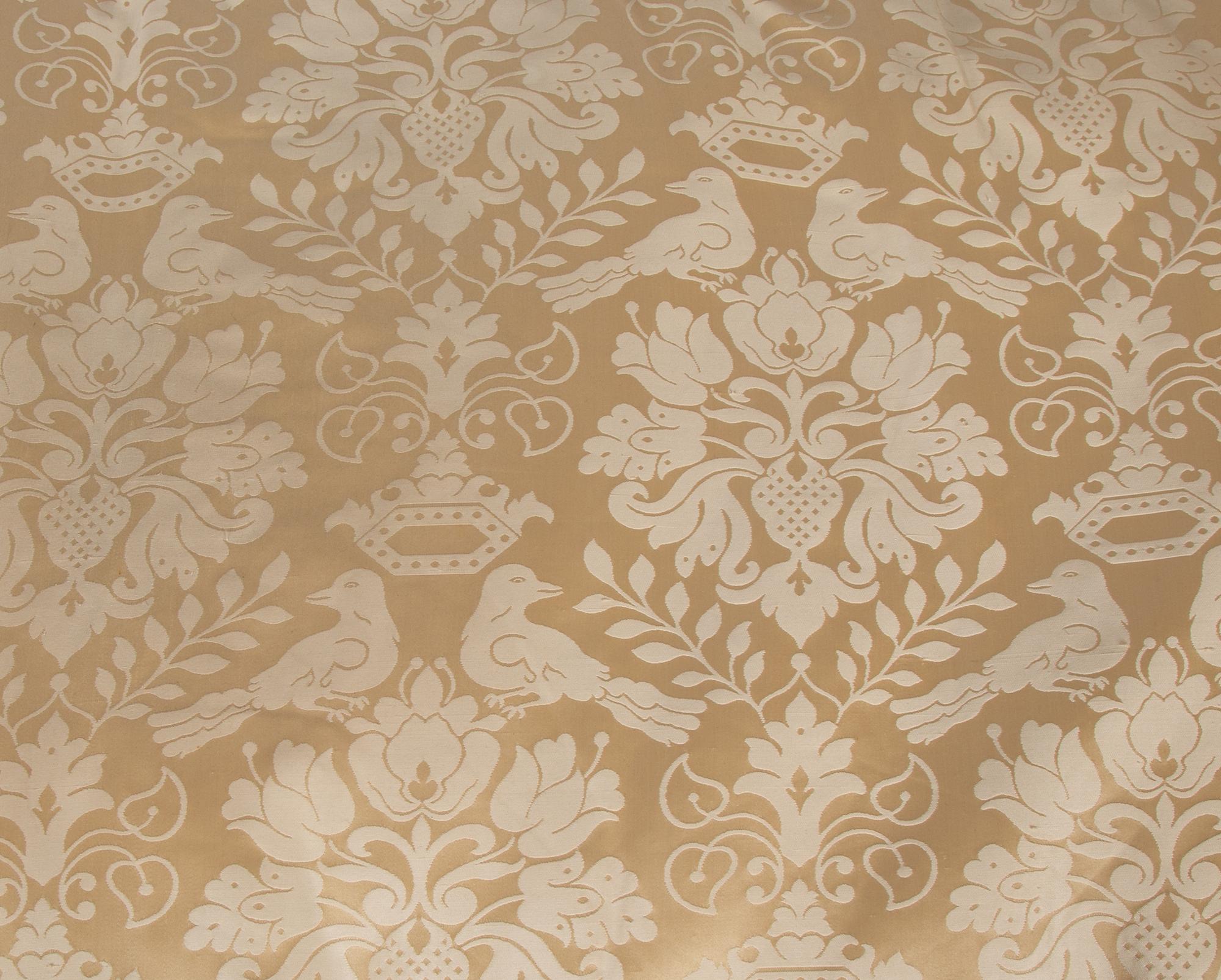 A Louis XVI Style Painted Daybed with Scalamandré Love Bird Pattern Silk Damask Upholstery