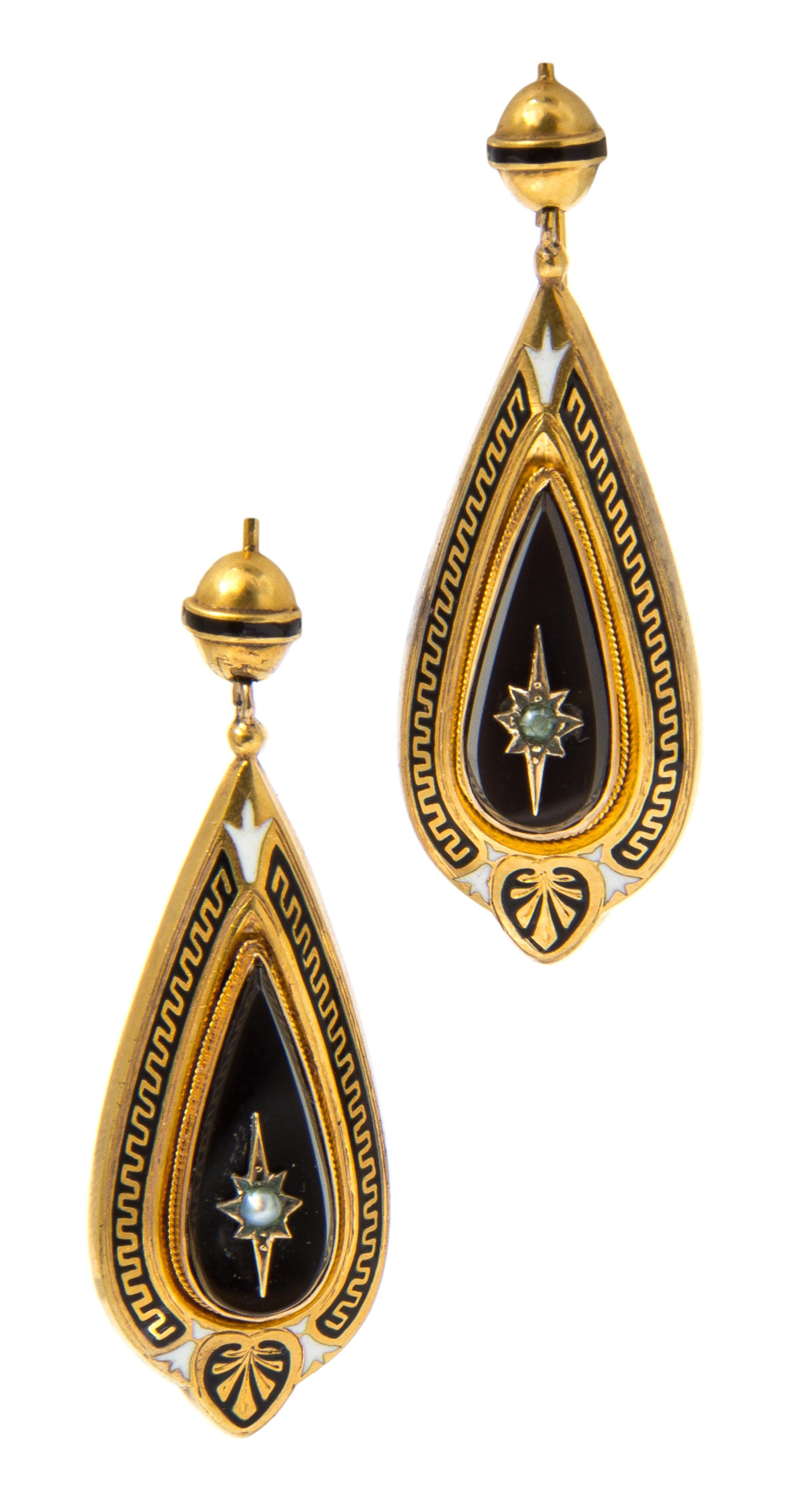 A Victorian Yellow Gold, Onyx and Seed Pearl Demi Parure, 14.80 dwts.