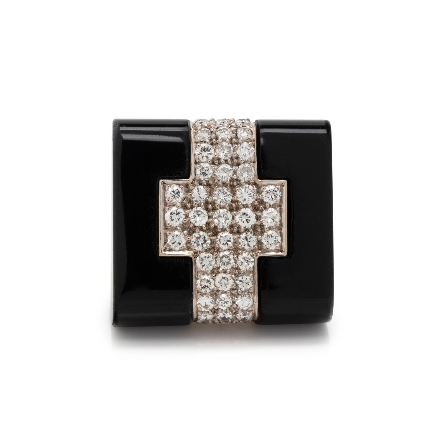 BICOLOR GOLD, ONYX AND DIAMOND RING