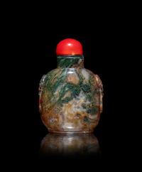 A Chinese Moss Agate 'Floater' Snuff Bottle