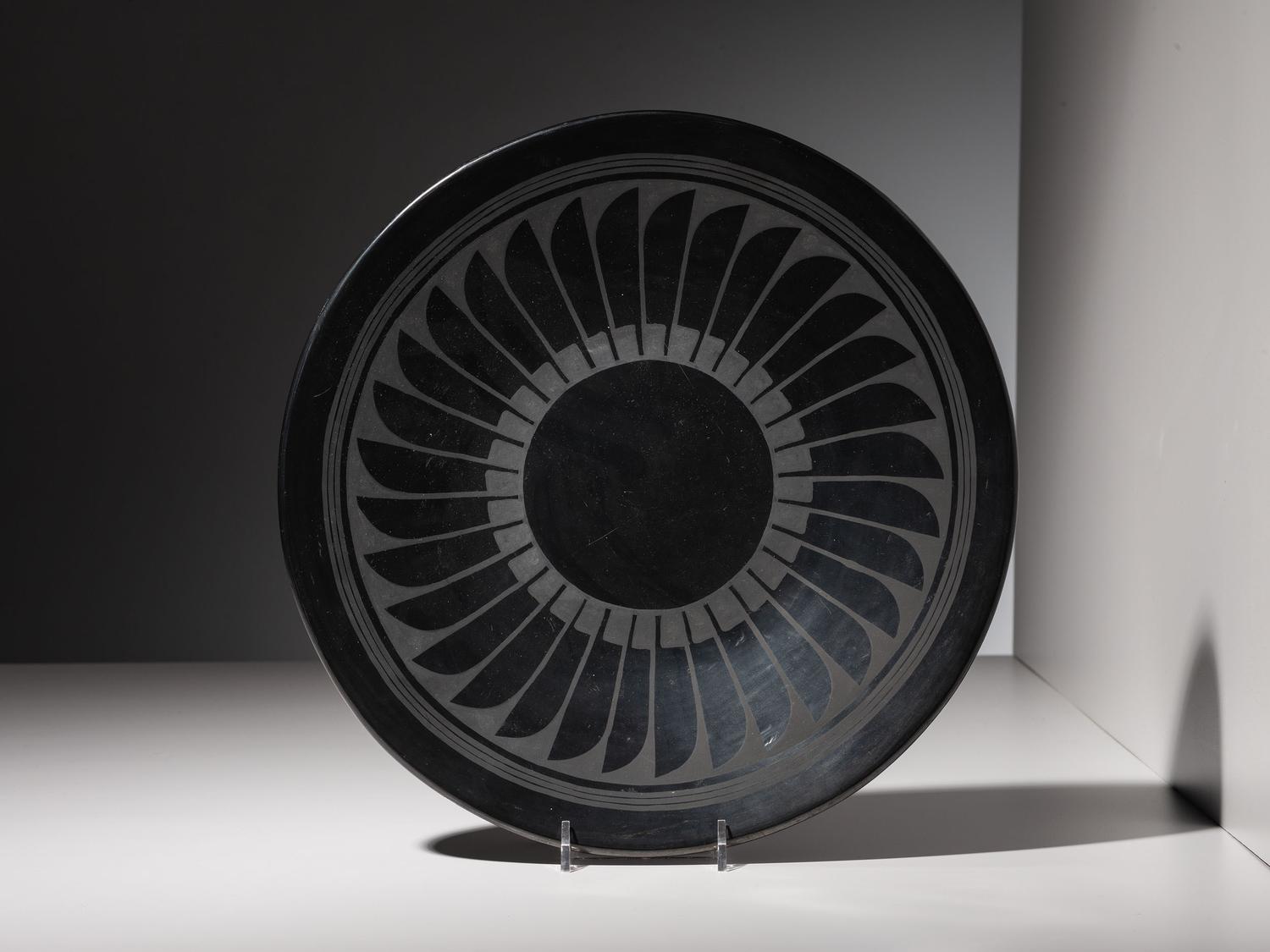 Blackware Pottery Repeating Feather Plate 1943-1956