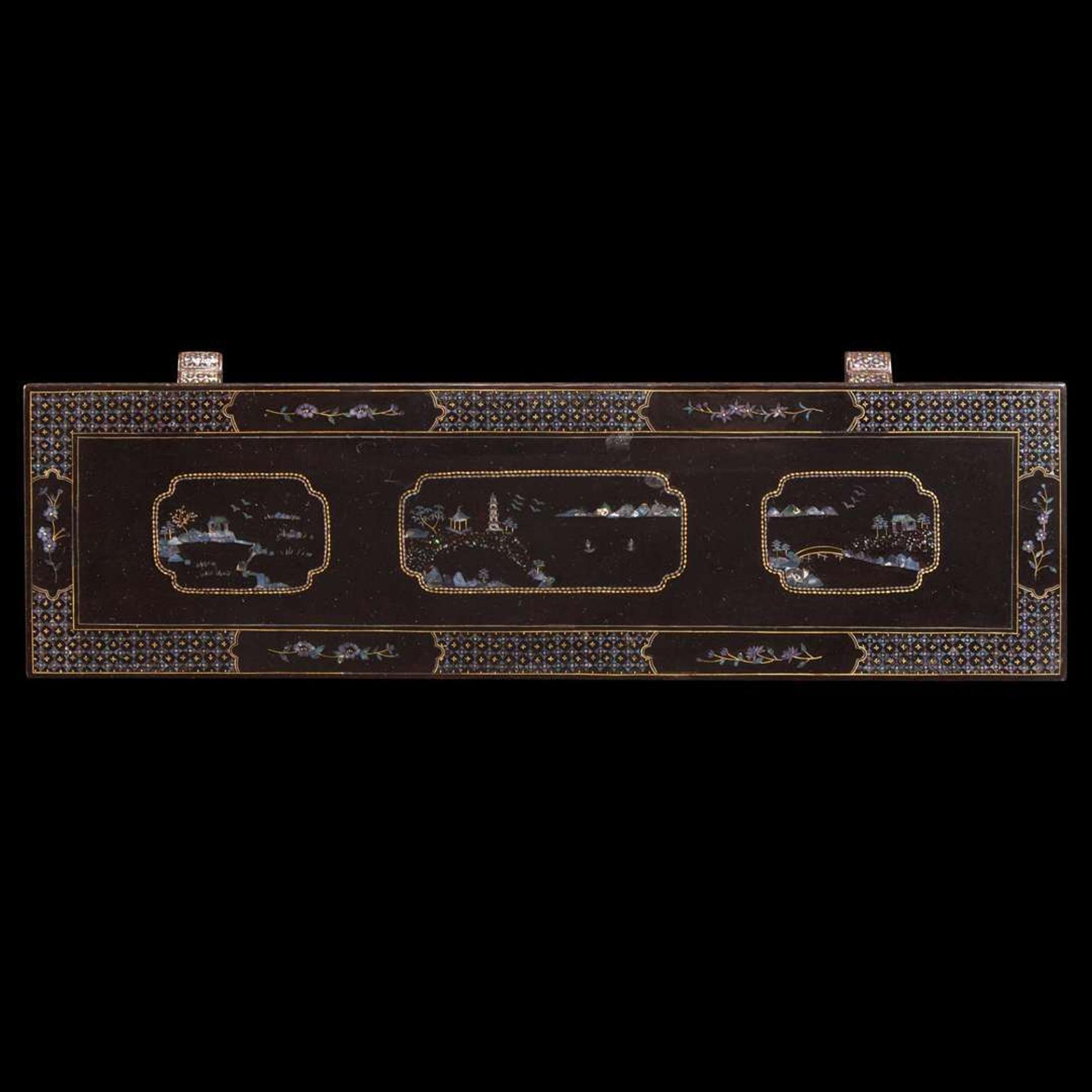 A group of ten Chinese and Japanese inlaid “lac burguate” objects 螺钿象嵌一组十件