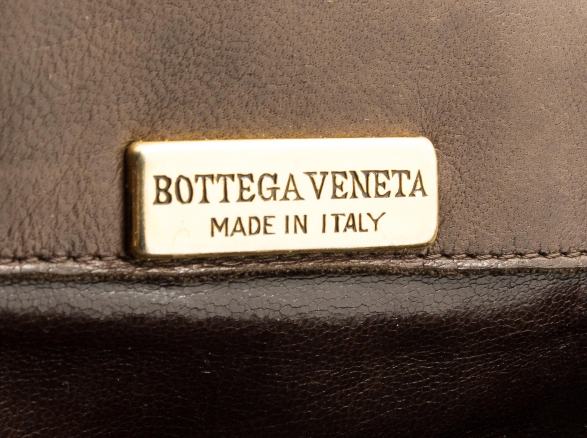 A Pair of Bottega Veneta Intrecciato Leather Flap Handbags, 10" x 6.5" x 3.5", 10" x 8" x 4".