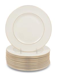 A Set of Sixteen Wedgwood Porcelain Plates