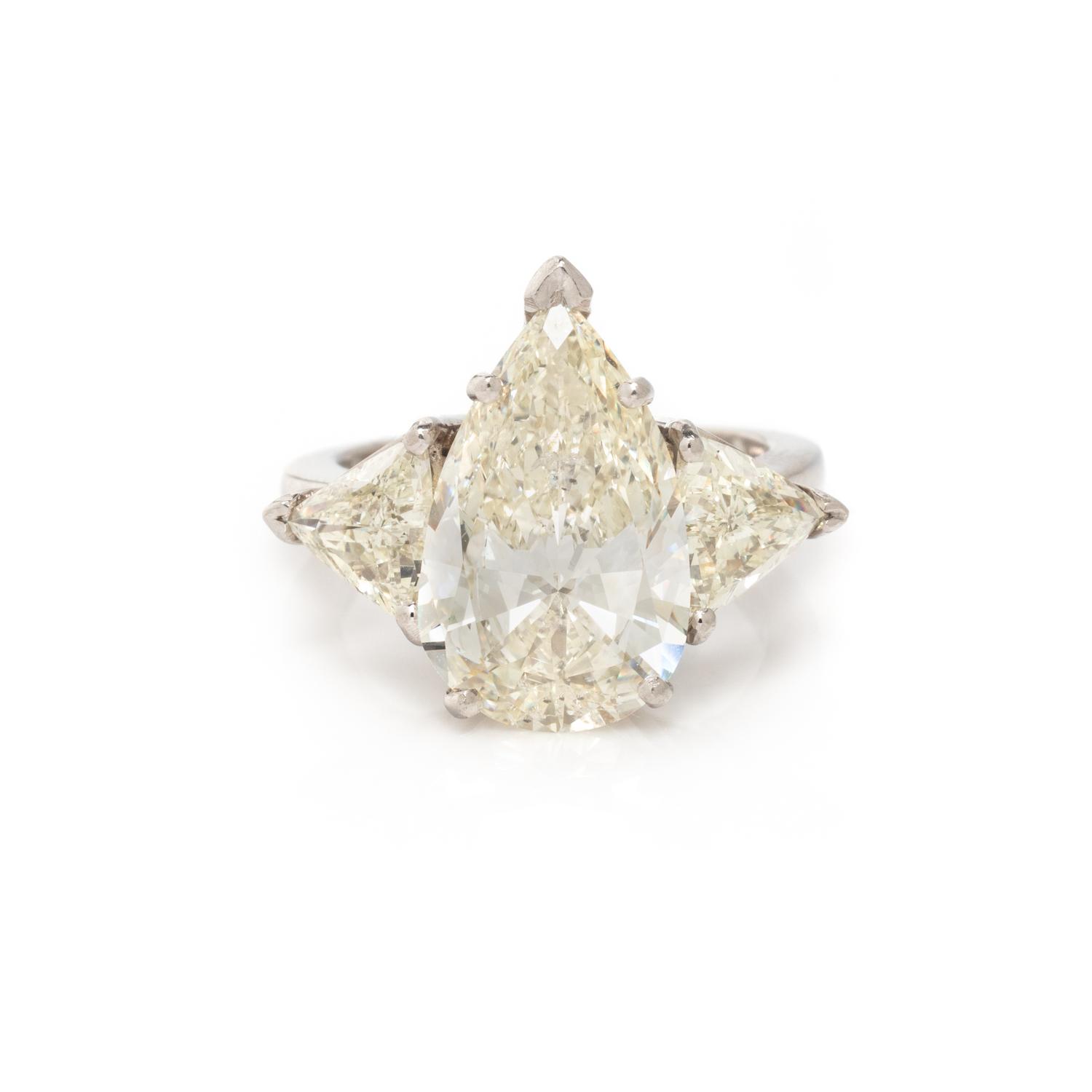 DIAMOND RING