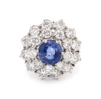 SAPPHIRE AND DIAMOND RING