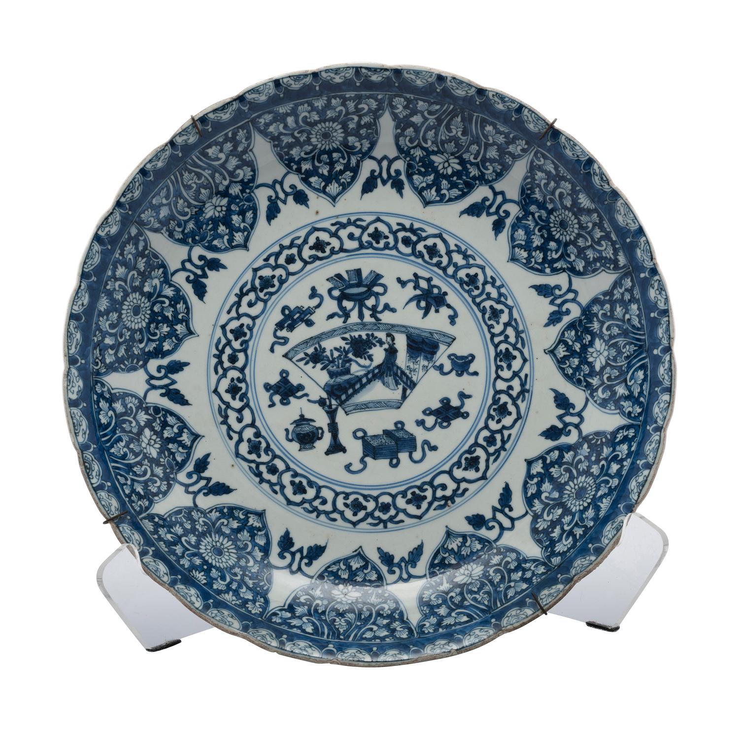 A Kangxi Blue and White Scalloped Porcelain Charger