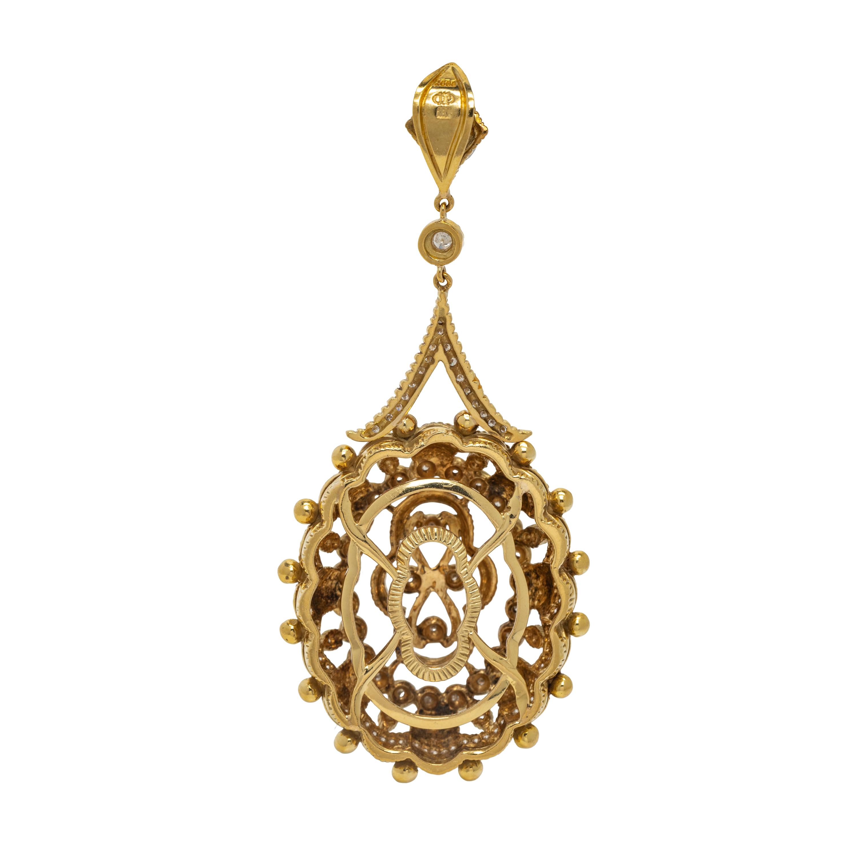 DORIS PANOS, YELLOW GOLD AND DIAMOND PENDANT