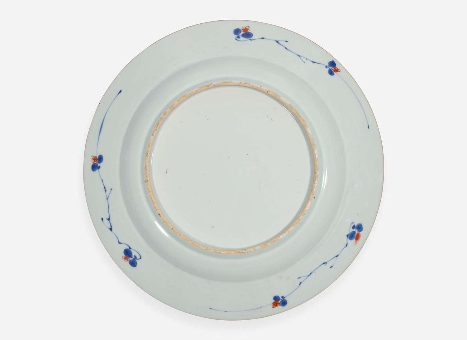 A Chinese export porcelain “Imari” pattern charger, 18th century 有田燒形製外銷瓷大盤 十八世紀