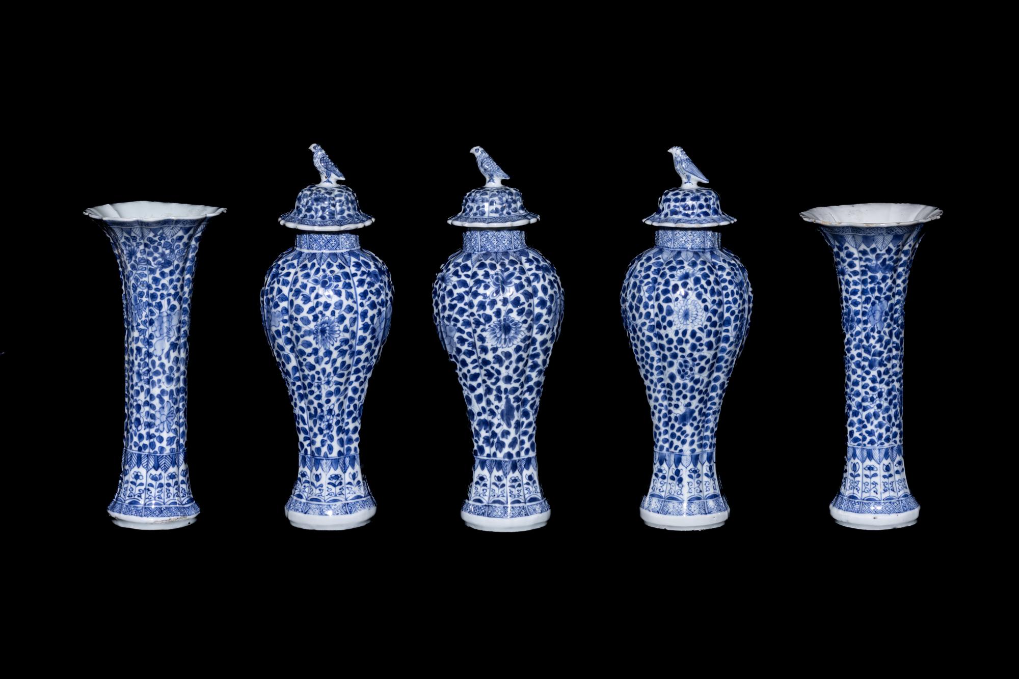 A Chinese Export Blue and White Porcelain Five-Piece Garniture Set