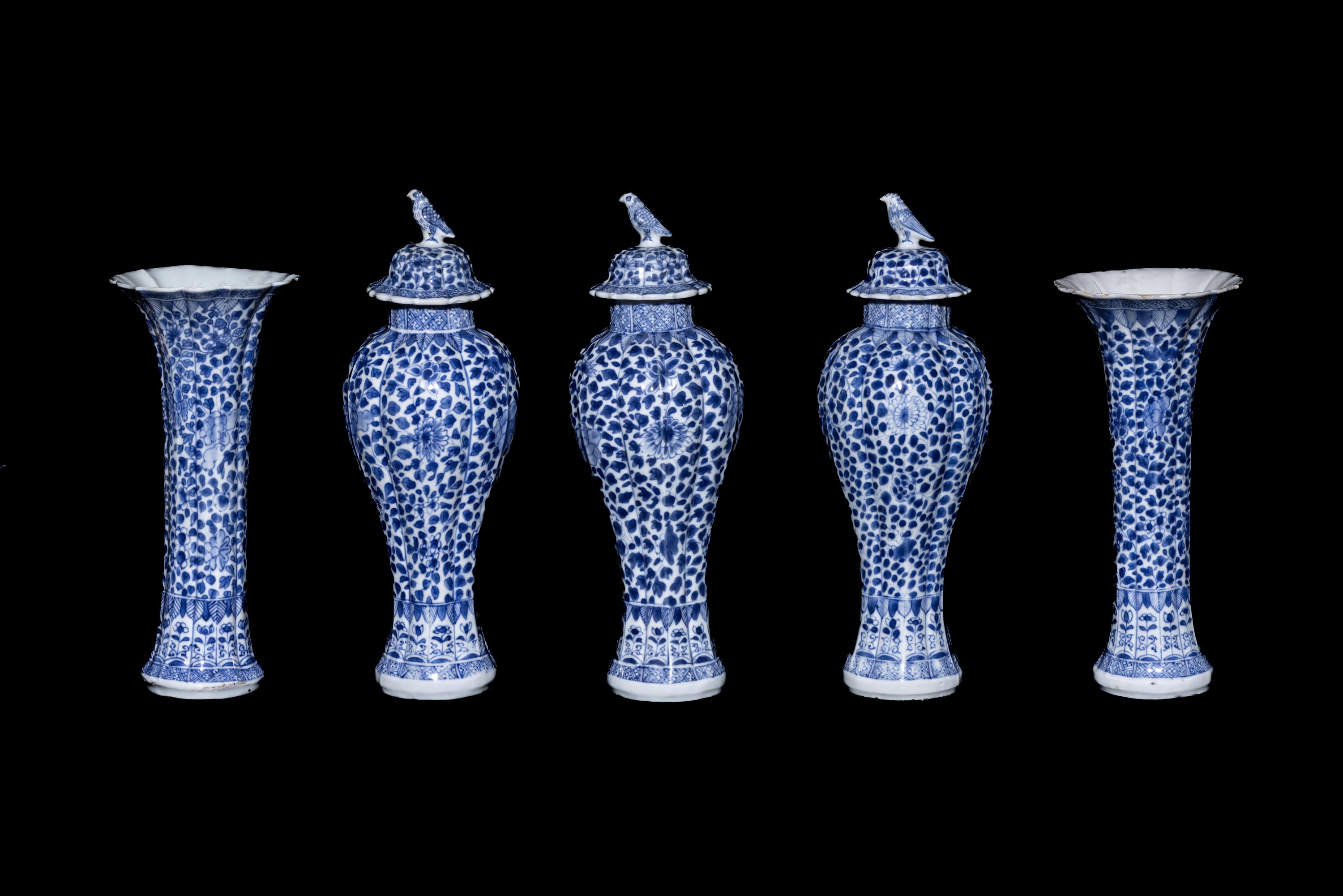 A Chinese Export Blue and White Porcelain Five-Piece Garniture Set