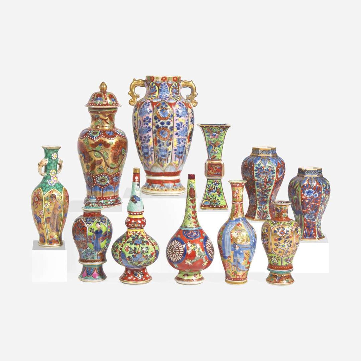 Eleven assorted Chinese export clobbered porcelain small vases 外銷瓷一組十一件 18th century ????