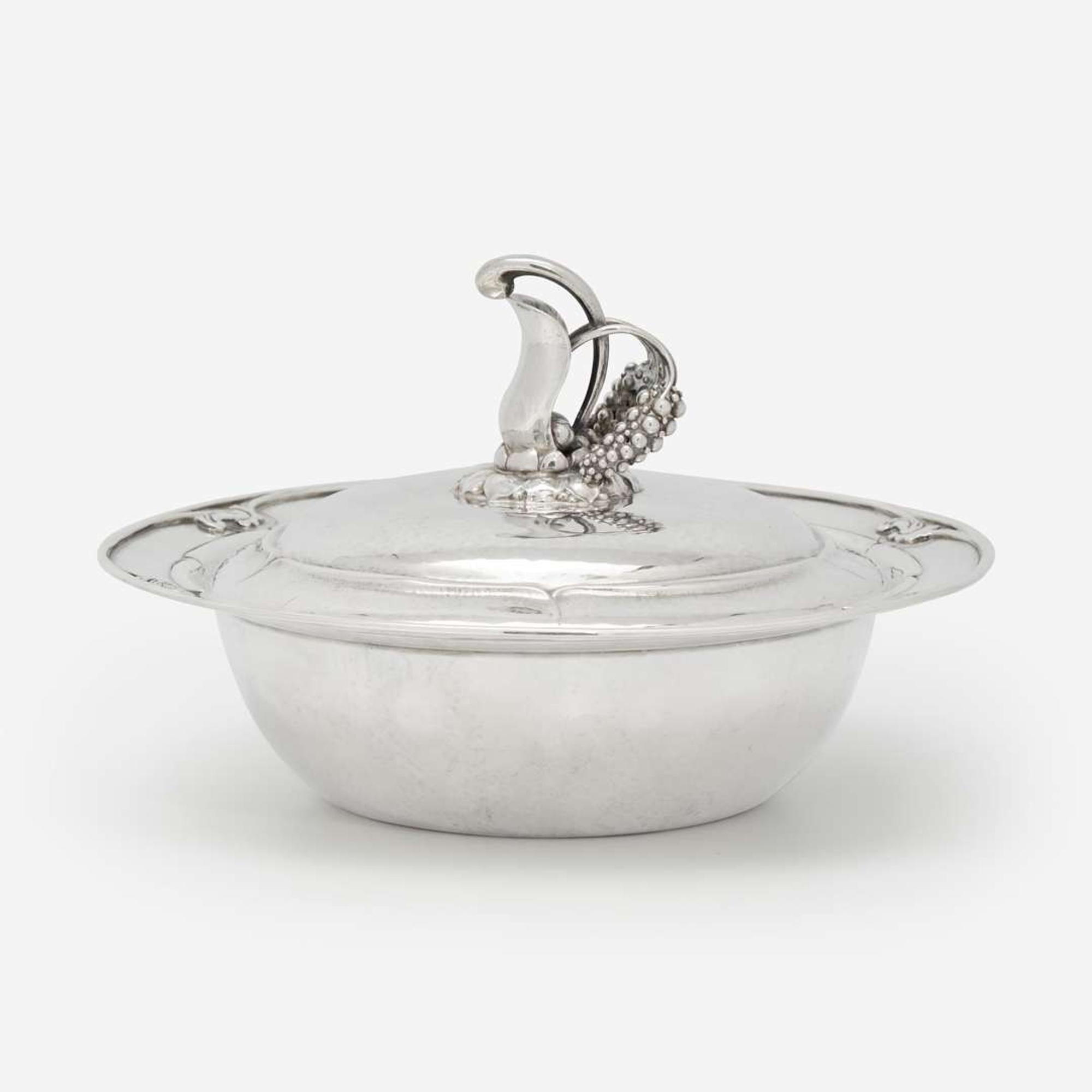 Georg Jensen Lidded Vegetable Dish, Model 228D, Denmark, circa 1925-32