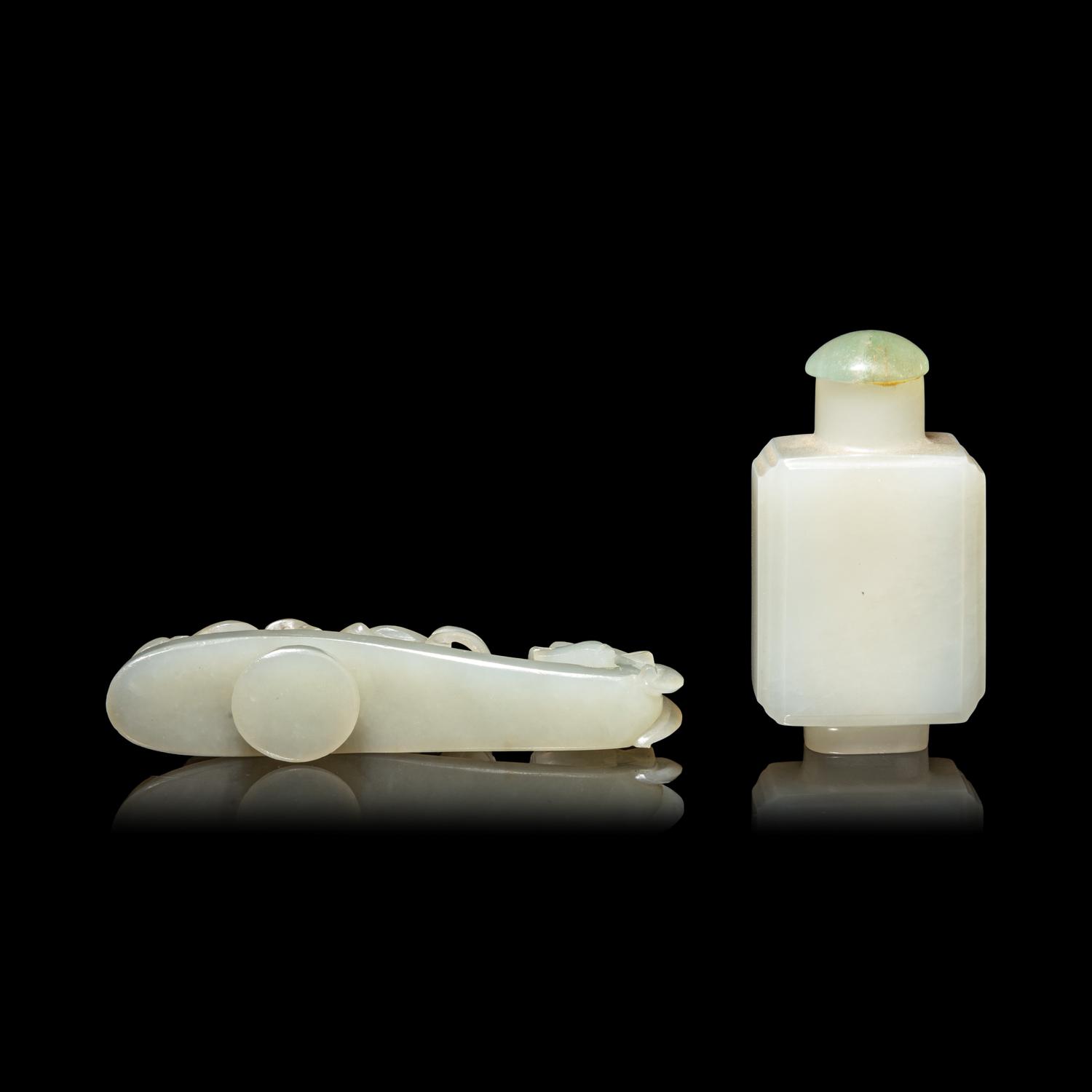 Two Chinese Pale Celadon Jade Scholar's Objects, 18th/19th Century 清中期 青白玉龍鈎及素面鼻烟壺