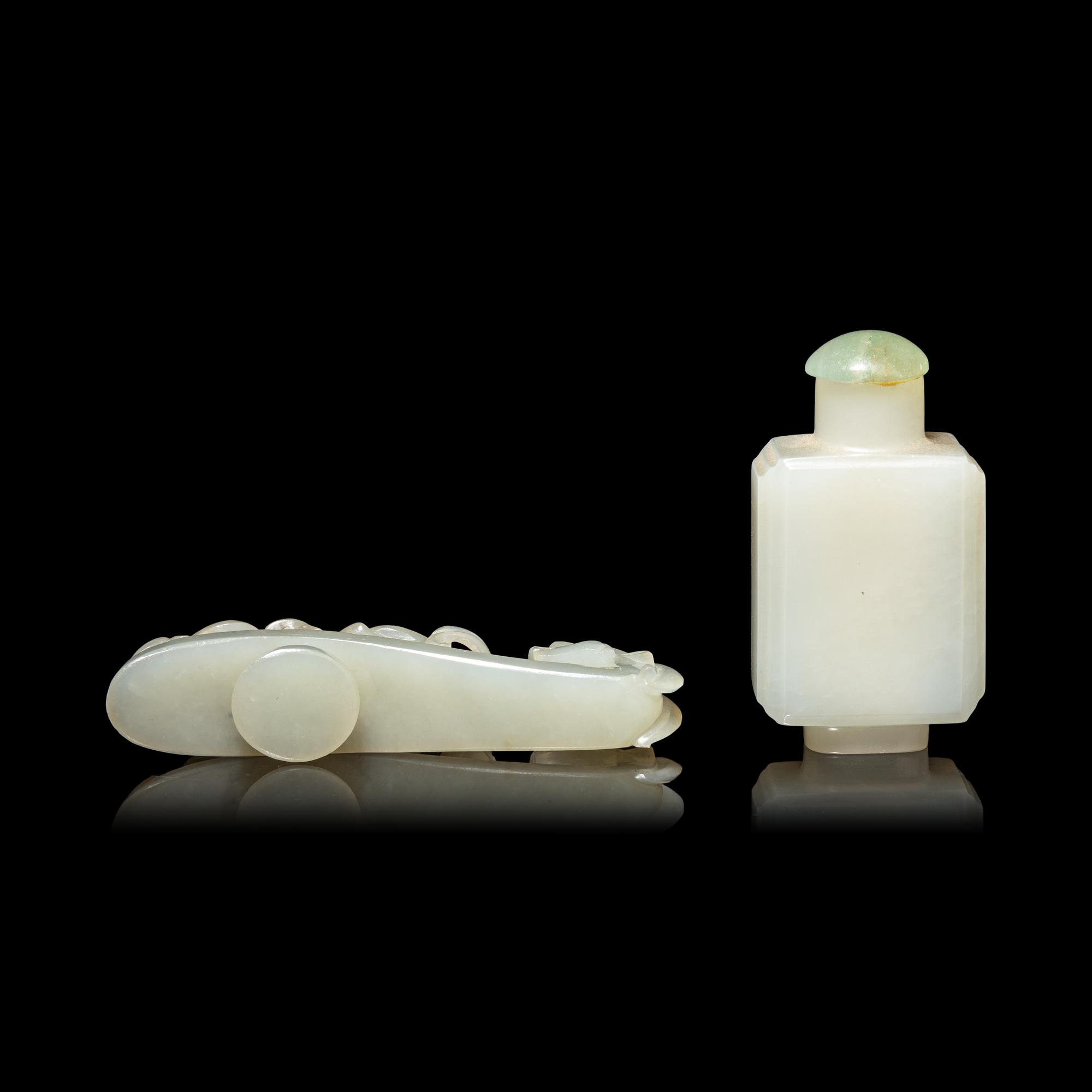 Two Chinese Pale Celadon Jade Scholar's Objects, 18th/19th Century 清中期 青白玉龍鈎及素面鼻烟壺