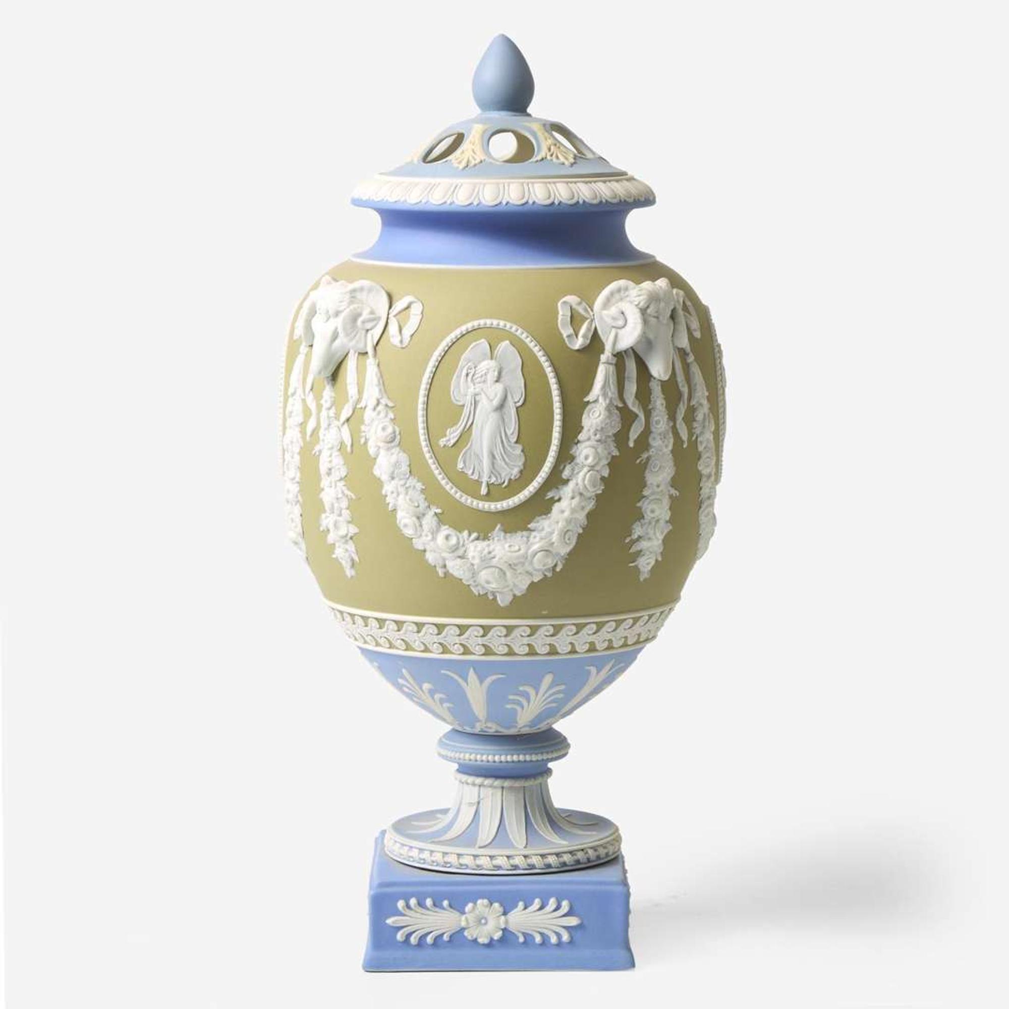 A Wedgwood Tricolor Jasperware Urn-Form Potpourri Vase UK, 1890-1910