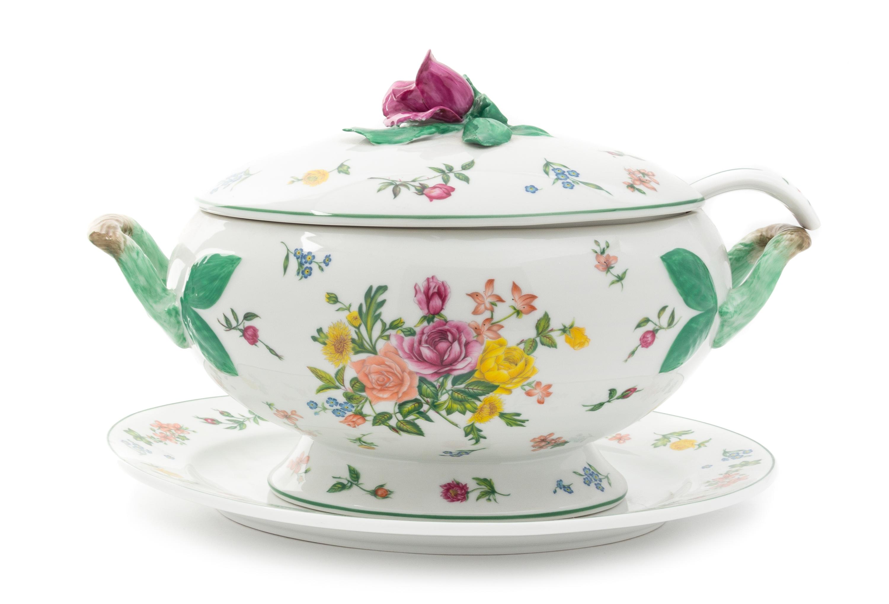 A Franklin Mint Porcelain Soup Tureen, Cover and Platter Width of platter 14 1/4 inches.