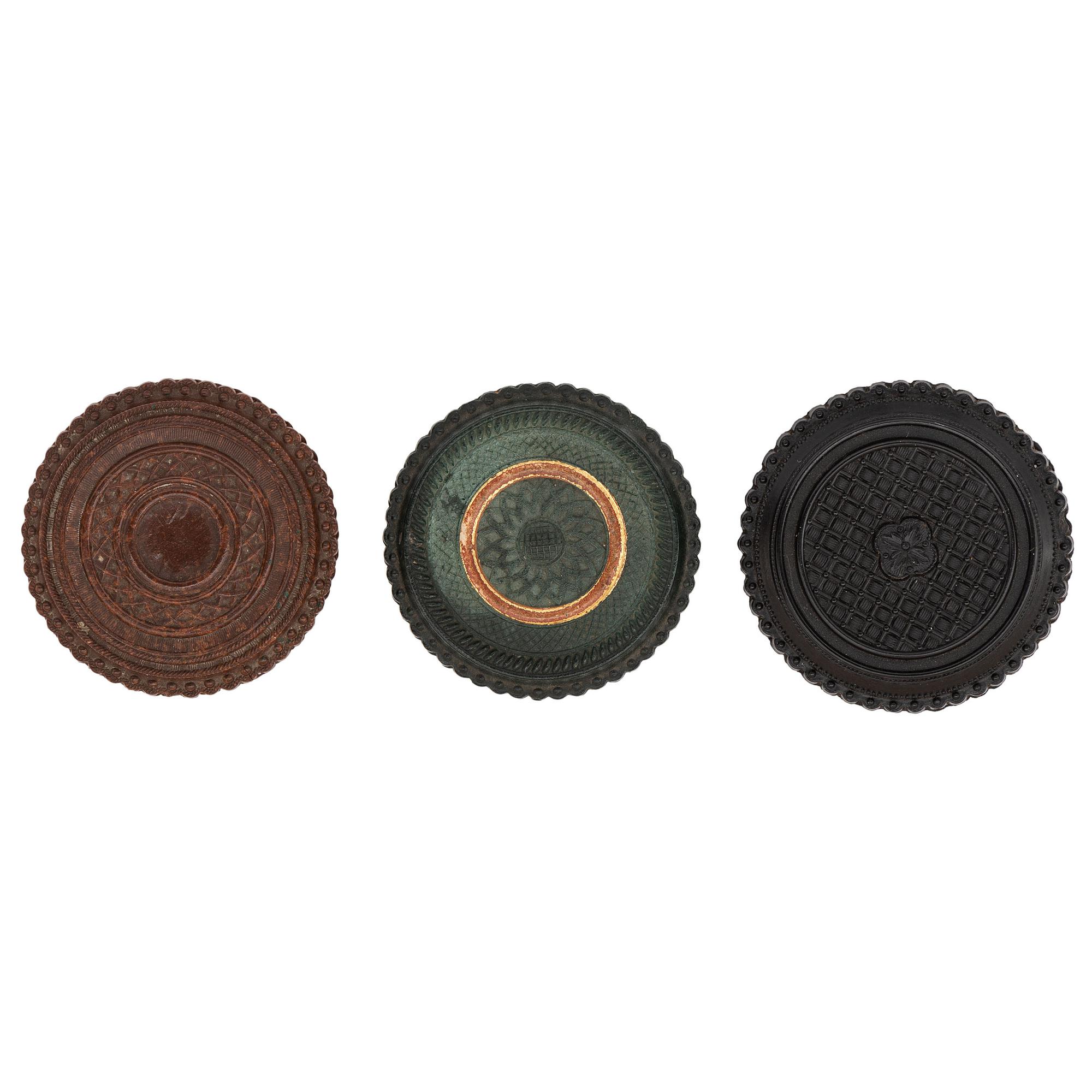 [EARLY PHOTOGRAPHY - UNION CASES]. A group of 3 "oreo" cases in assorted colors containing daguerreotypes, including: