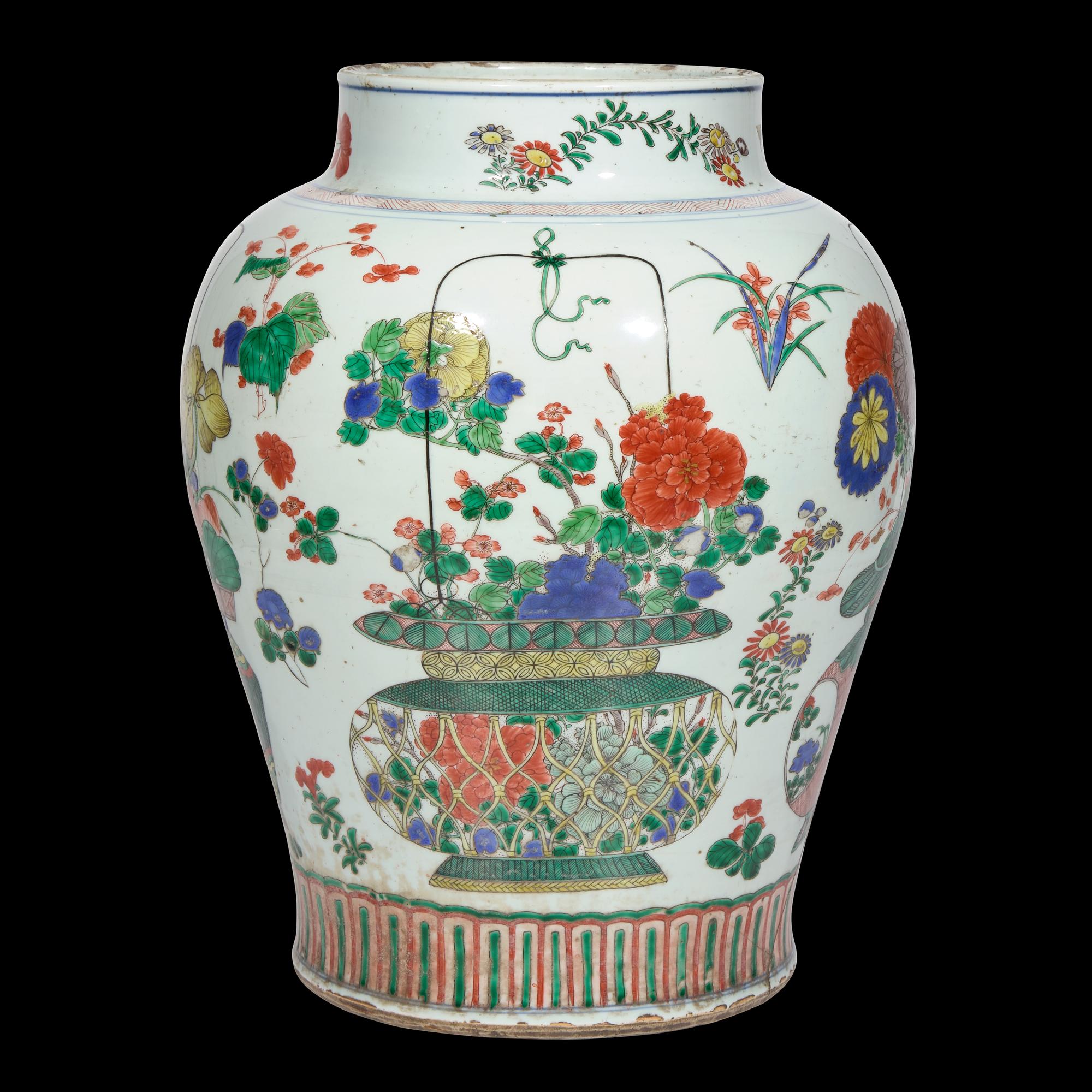 A Chinese Famille Verte 'Flower Basket' Porcelain Large Jar, Kangxi Period 清康熙 五彩花籃圖將軍罐