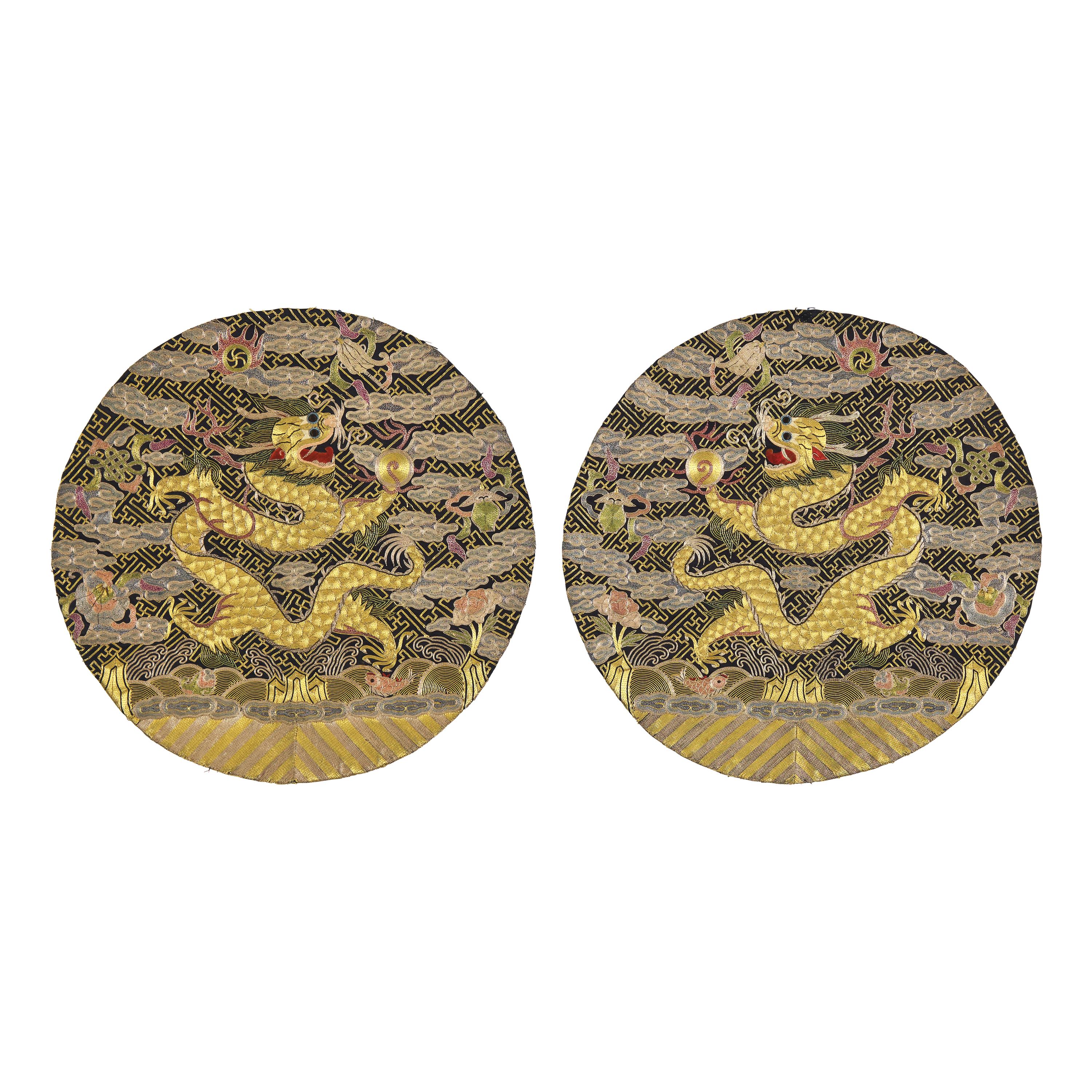 Two Chinese 'Dragon' Roundels and a First Military Rank Qilin Badge, 19th-Early 20th Century 清晚期 團龍紋綉片及補子一組三件