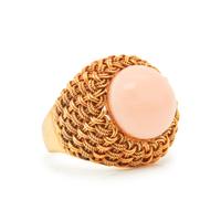 YELLOW GOLD AND CORAL RING