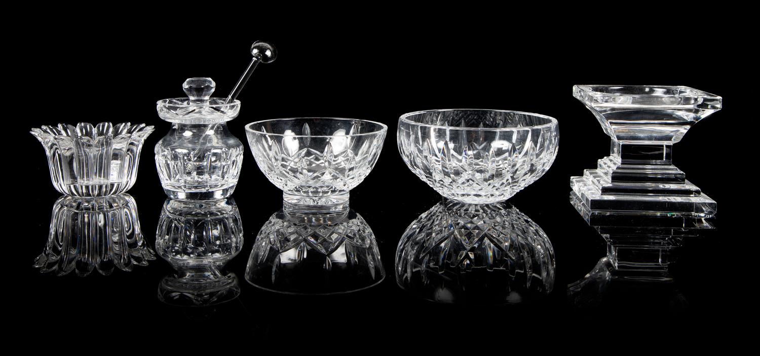 A Group of Twelve Glass Table Articles Diameter of largest 8 inches