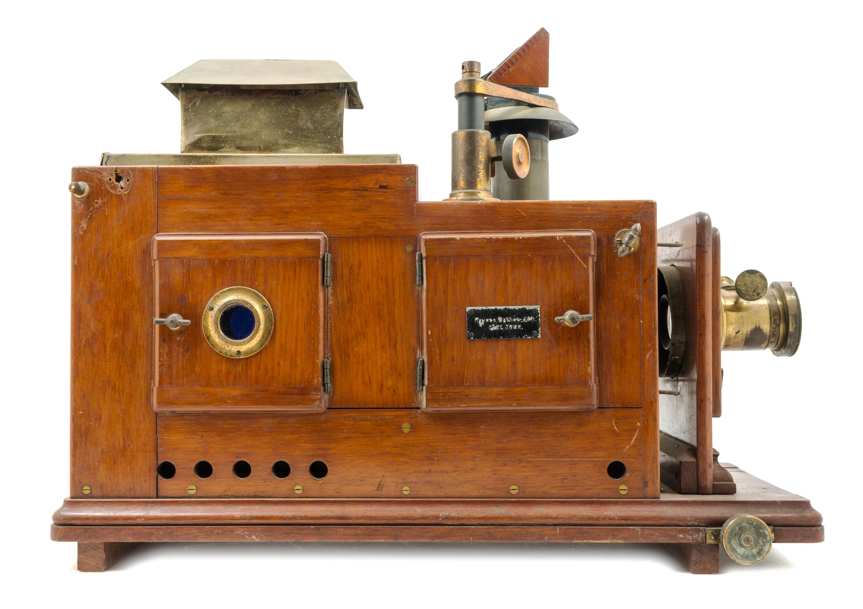 A Brass Mounted Wood Scientific Demonstration Projector Height of main body 18 x width 24 inches. — HAYNES, MATHEWS & CO., CAPE TOWN, SOUTH AFRICA