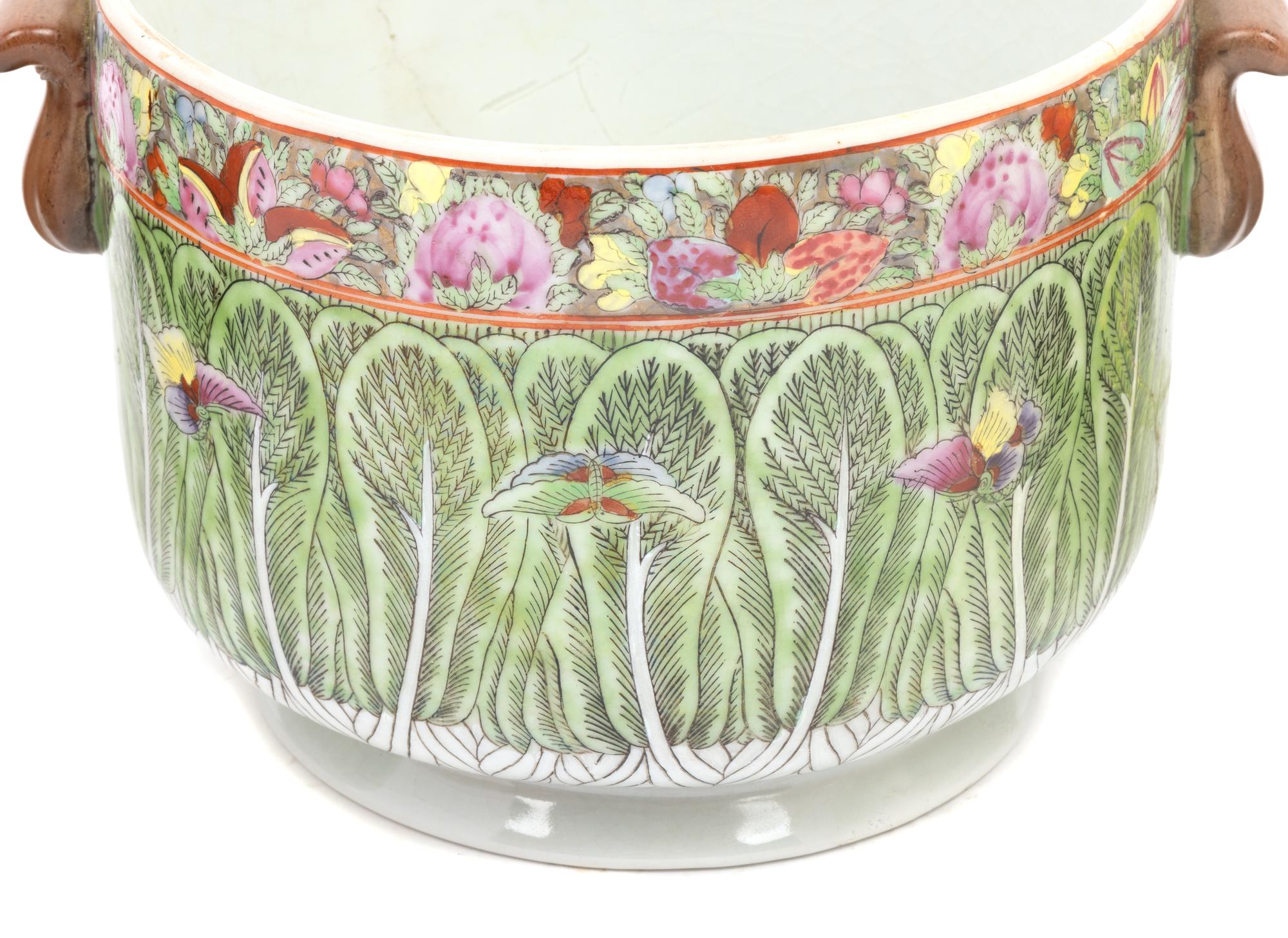 Three Chinese Export Porcelain Cache Pots