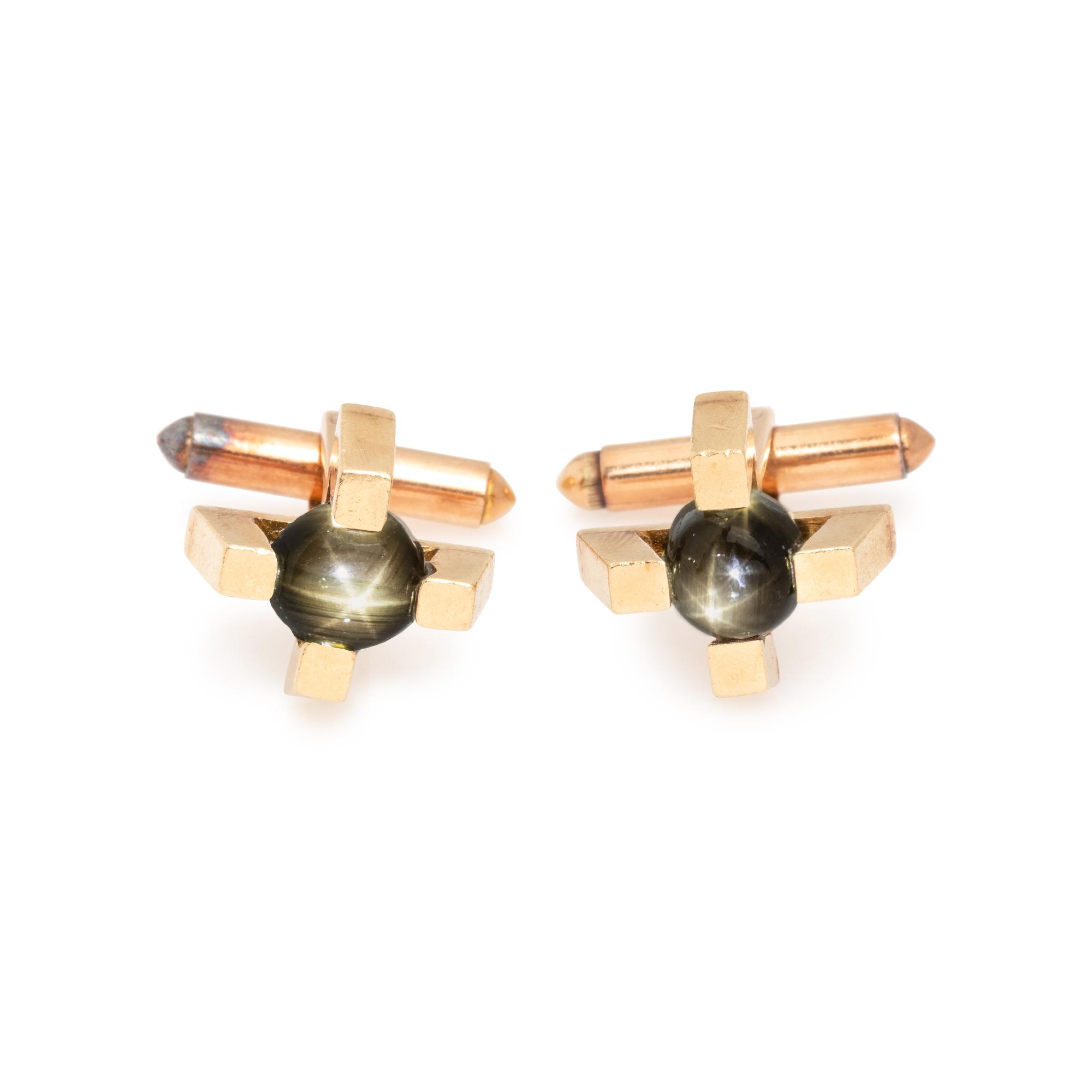 YELLOW GOLD AND BLACK STAR SAPPHIRE CUFFLINKS