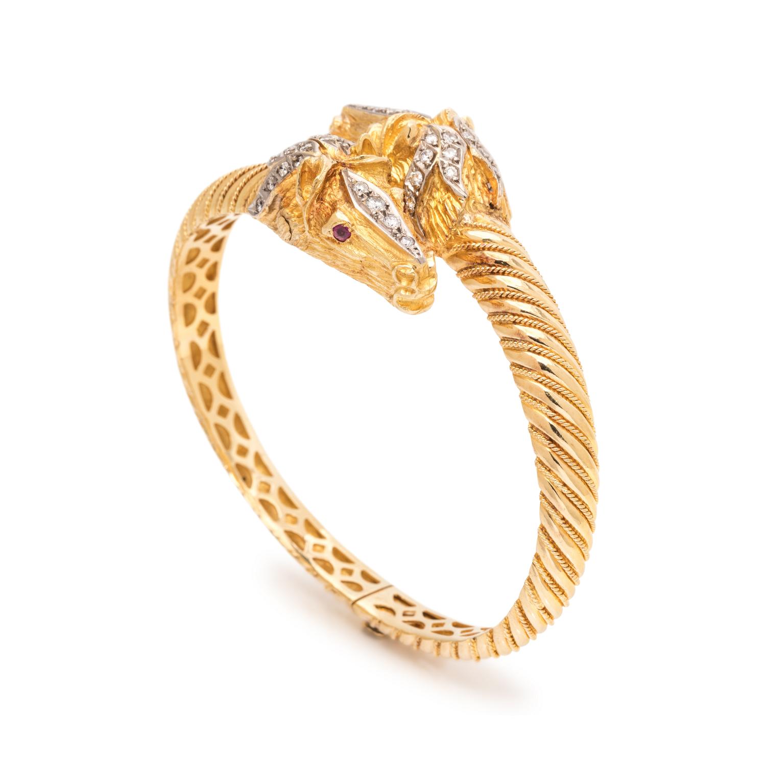 YELLOW GOLD AND DIAMOND BANGLE BRACELET