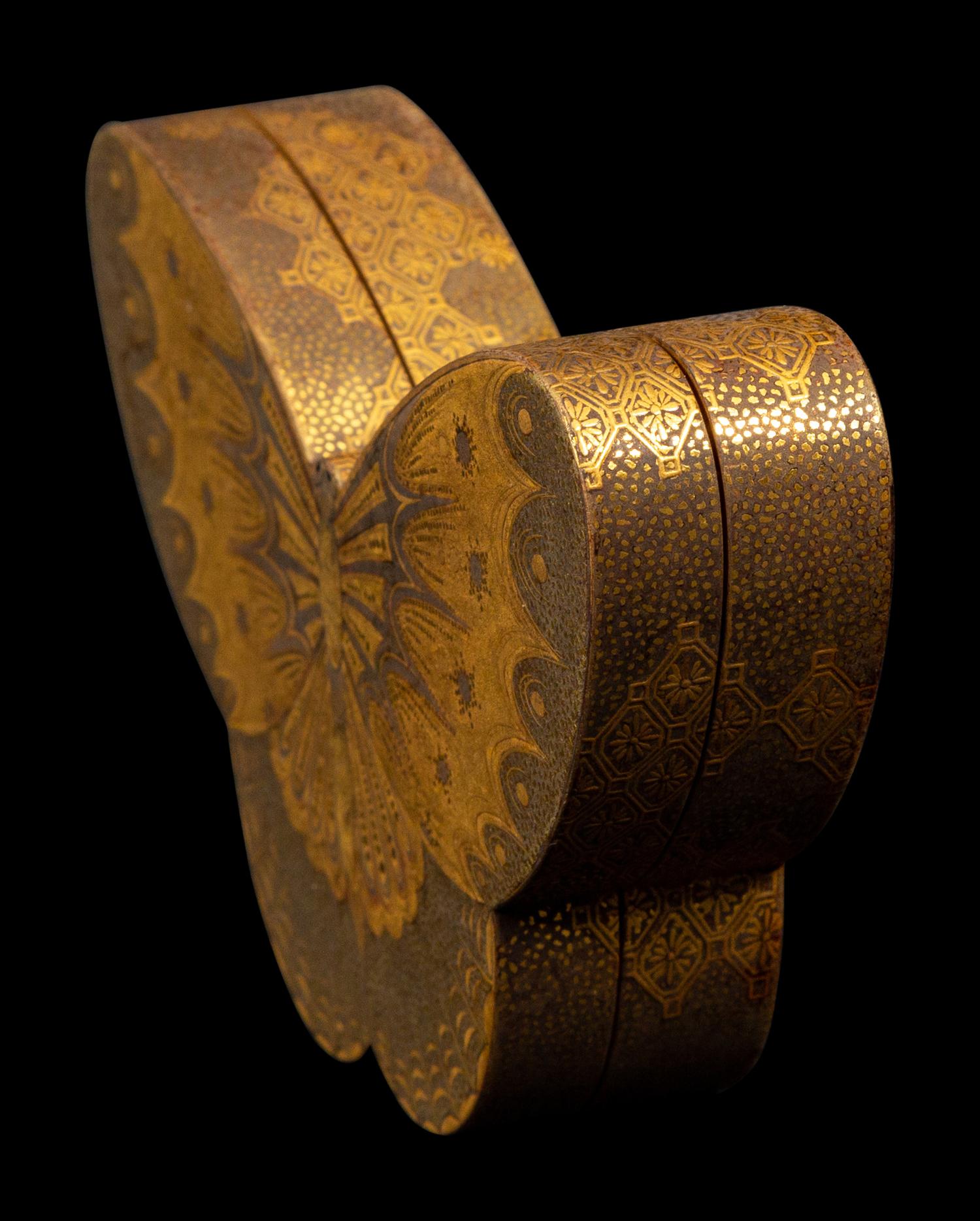 A Japanese Gold Lacquer Butterfly-Form Covered Box, Kobako