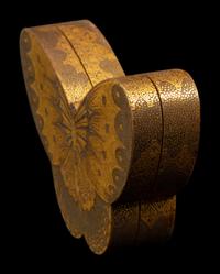 A Japanese Gold Lacquer Butterfly-Form Covered Box, Kobako