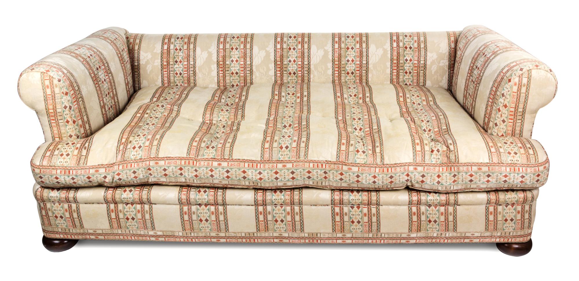 A Contemporary Silk Damask Upholstered Daybed Height 36 x width 92 x depth 42 inches. — 20TH CENTURY