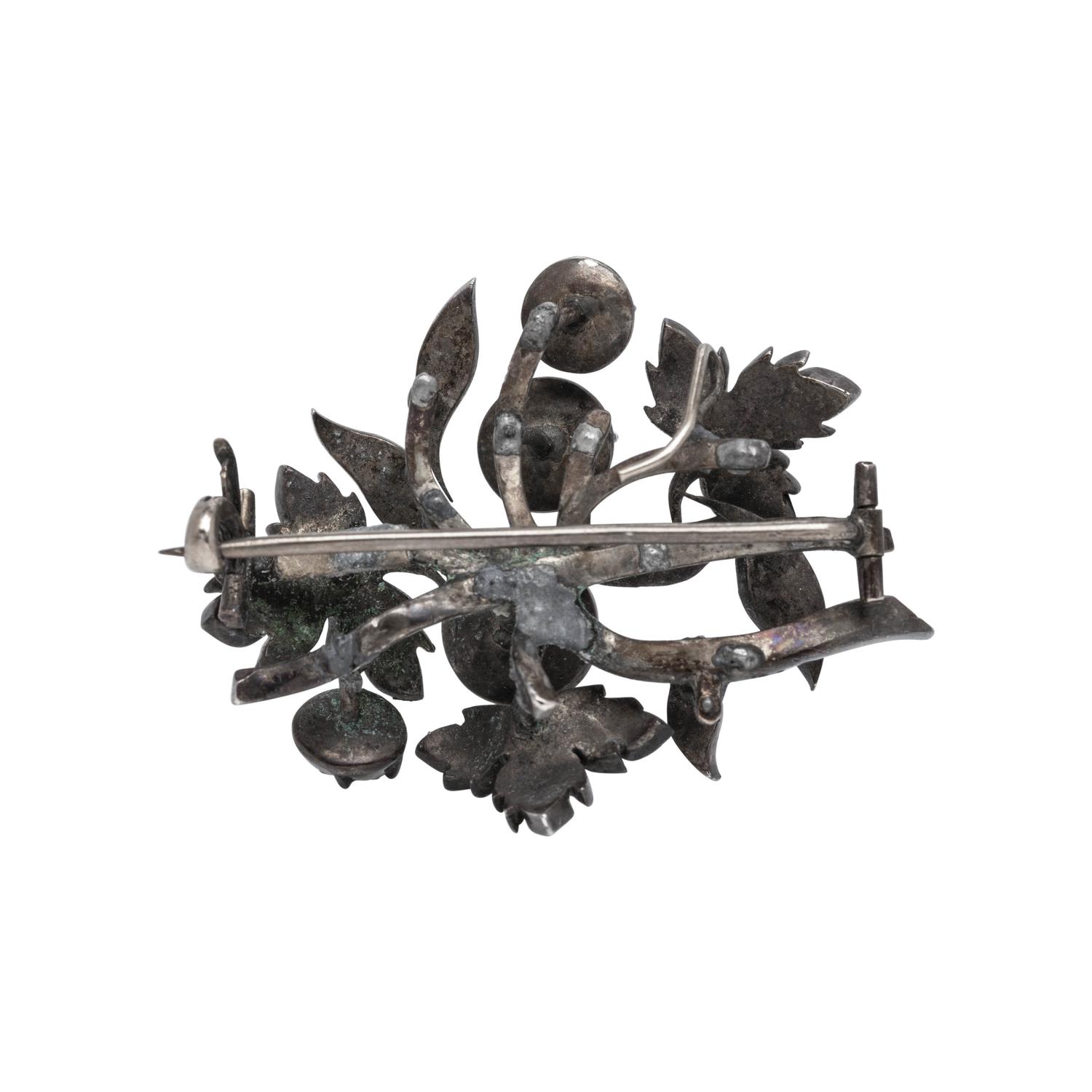 GEORGIAN, FOIL-BACKED DIAMOND BROOCH