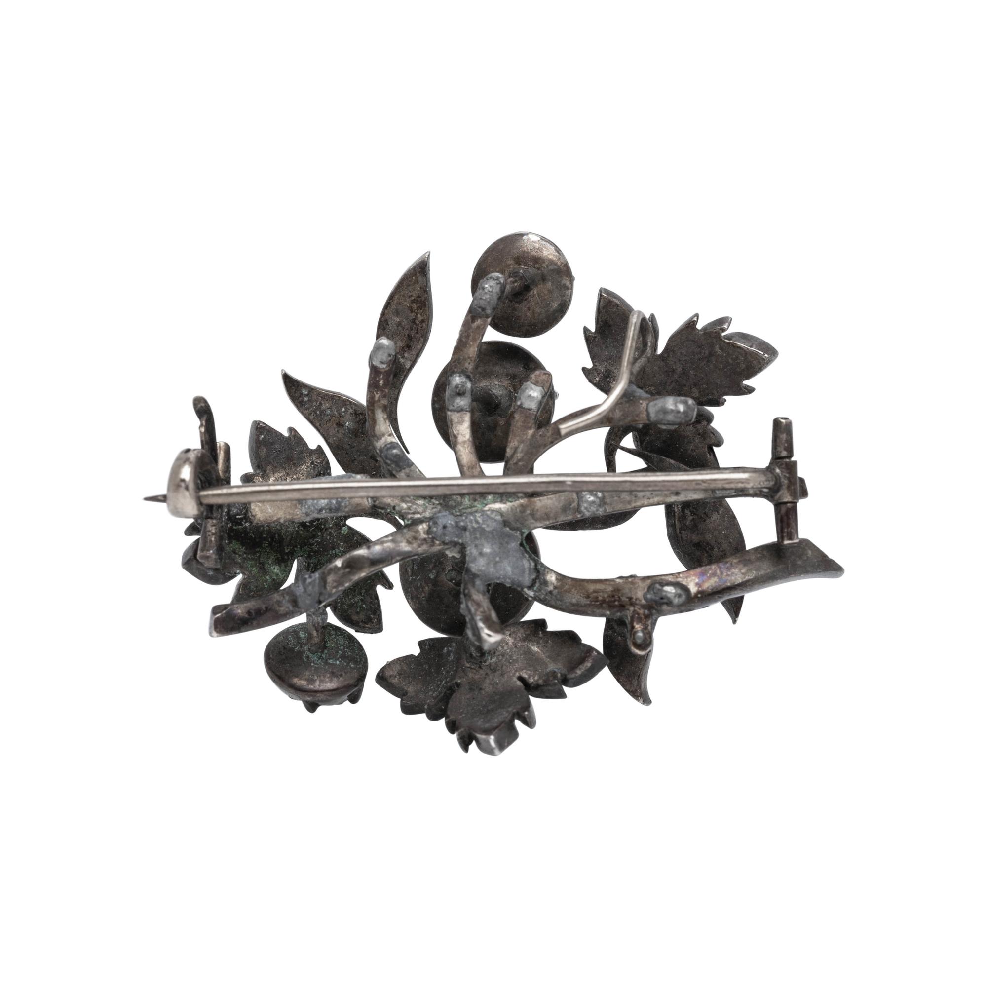 GEORGIAN, FOIL-BACKED DIAMOND BROOCH