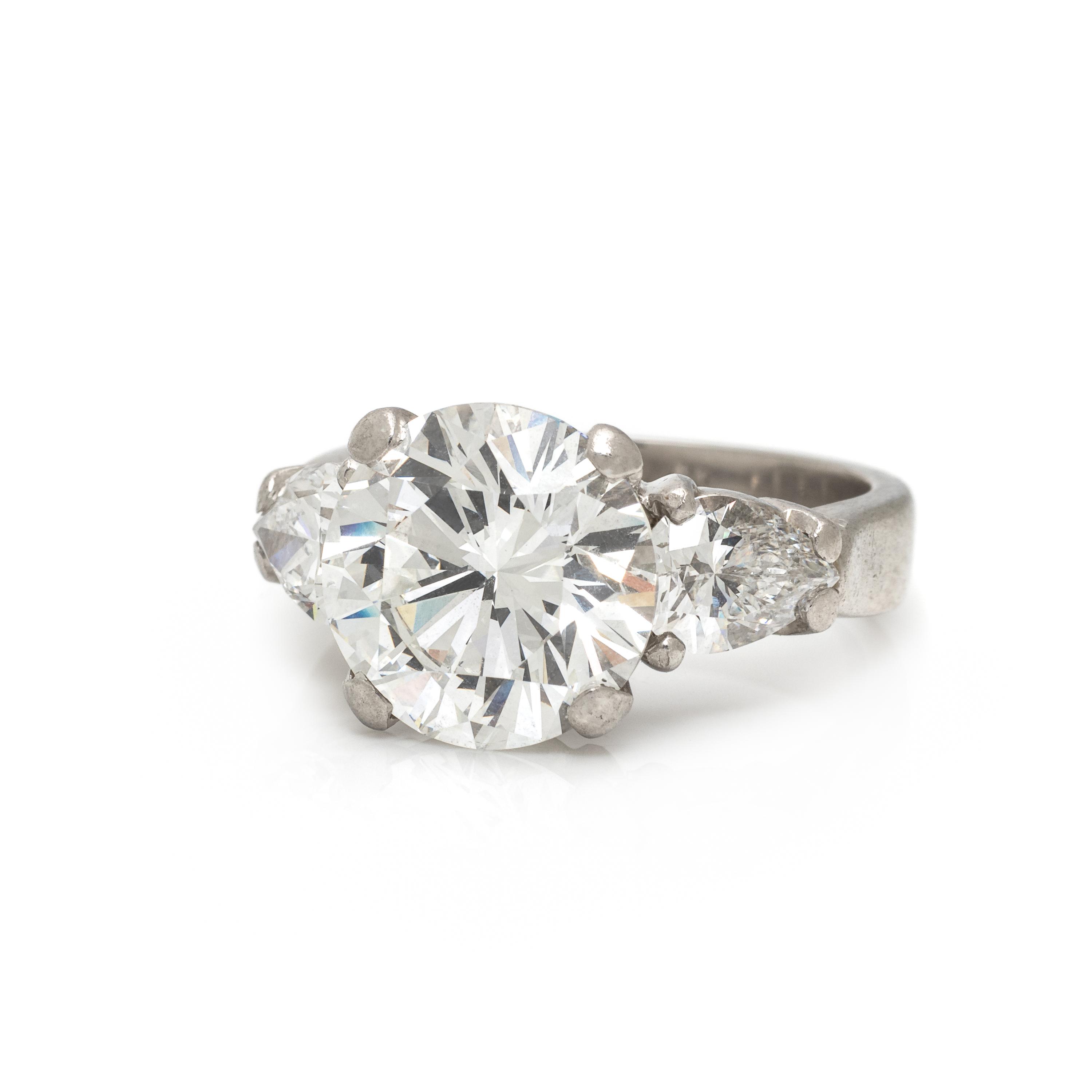 DIAMOND RING