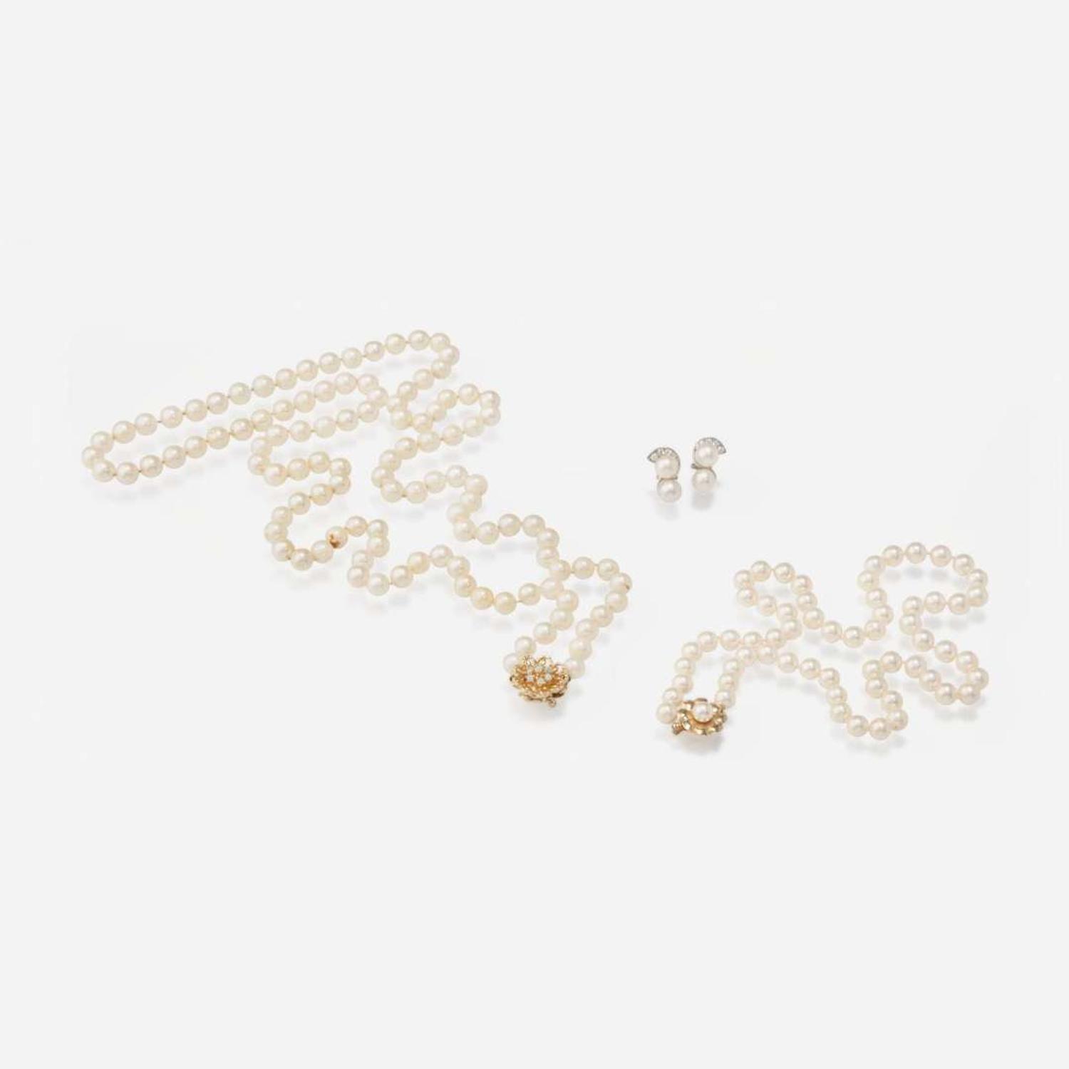 A Collection of Pearl and Gemstone Jewelry