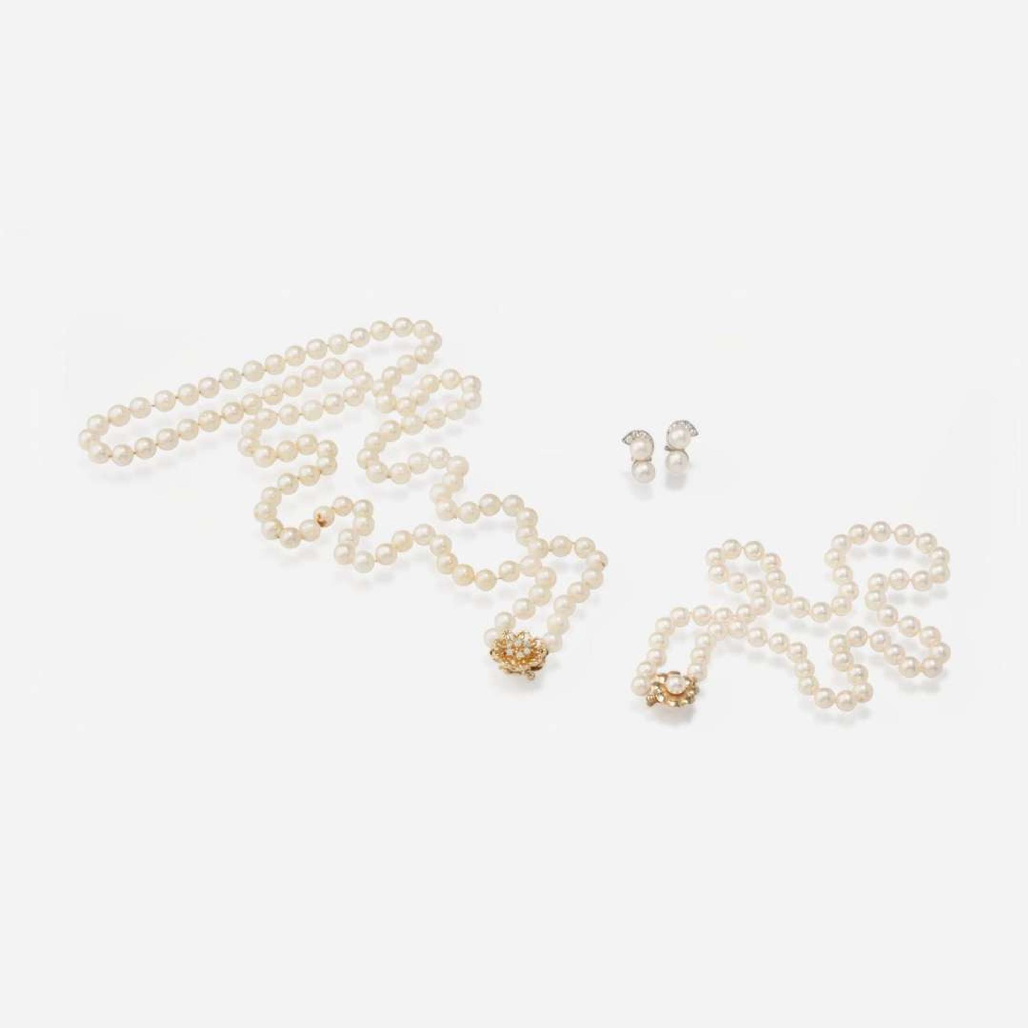 A Collection of Pearl and Gemstone Jewelry