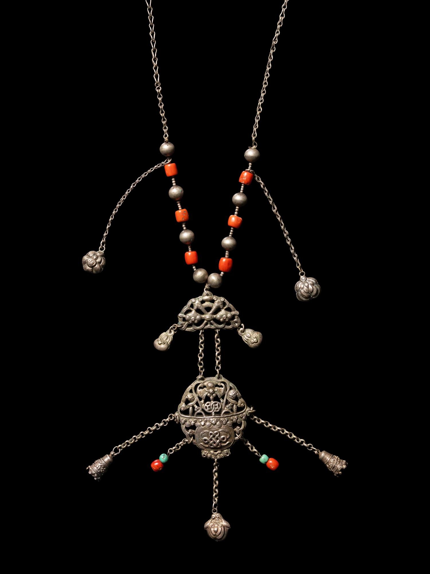A Chinese Silver Necklace