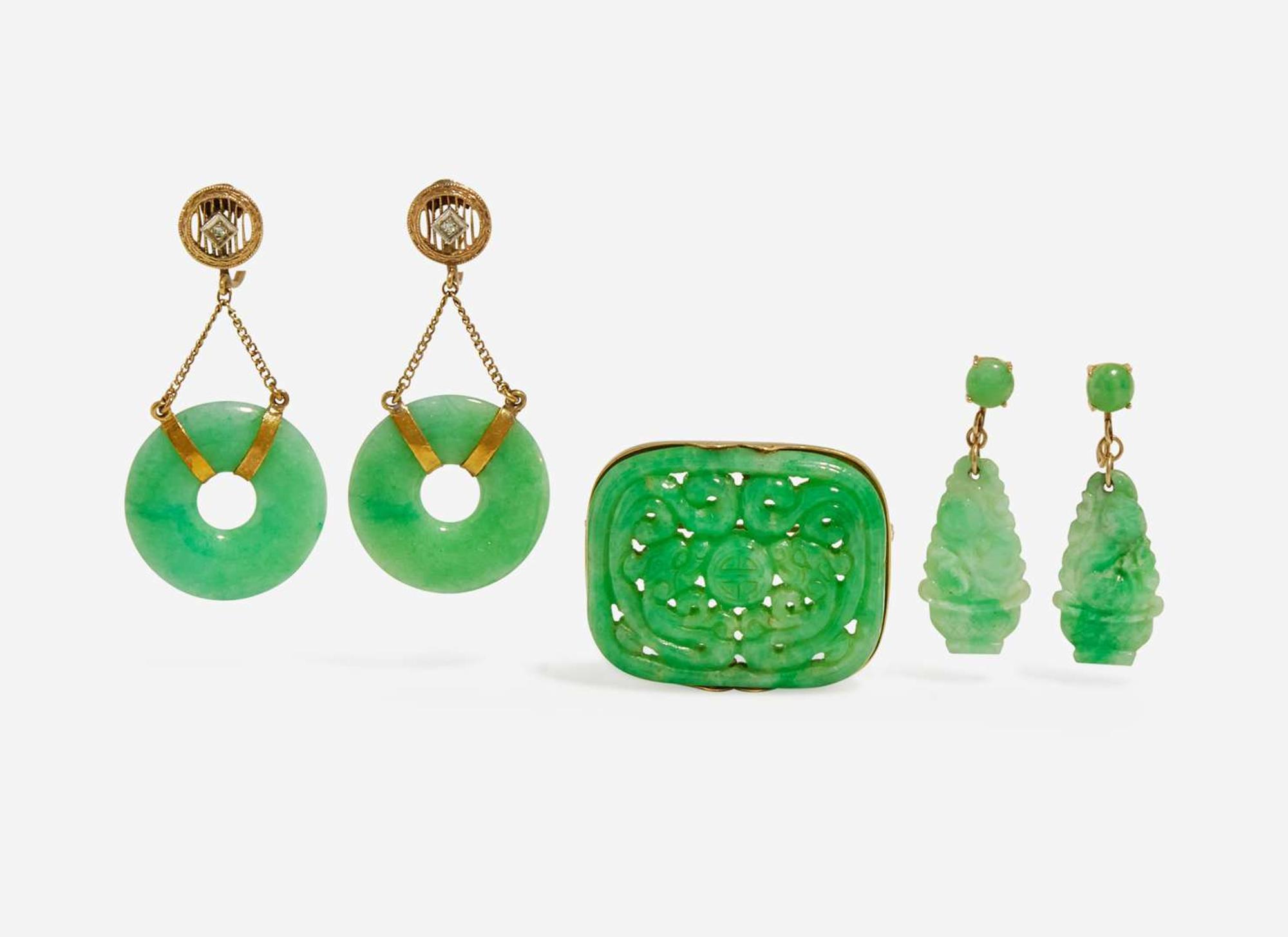 A Three-Piece Set of Jade Jewelry