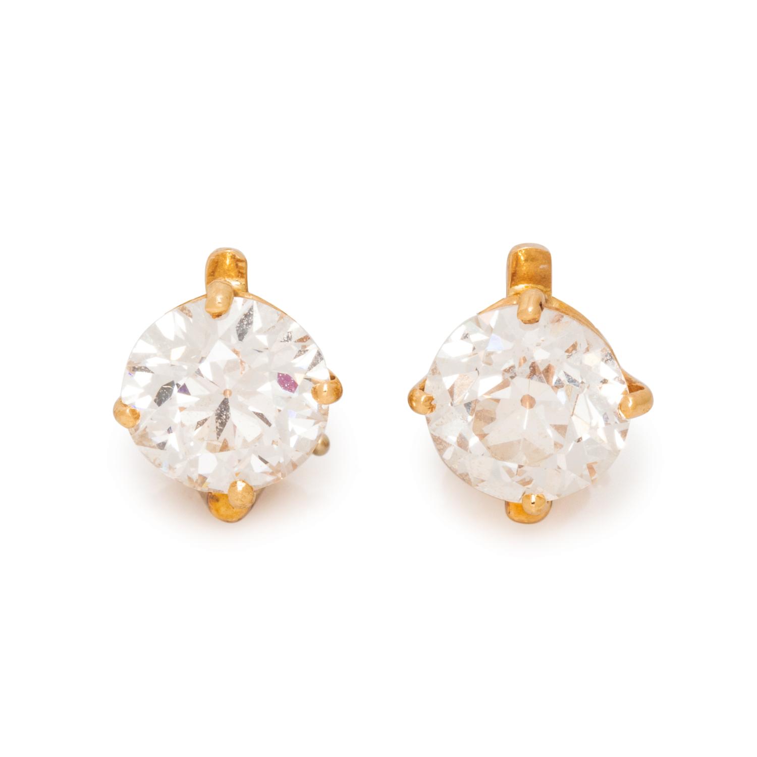 DIAMOND STUD EARCLIPS
