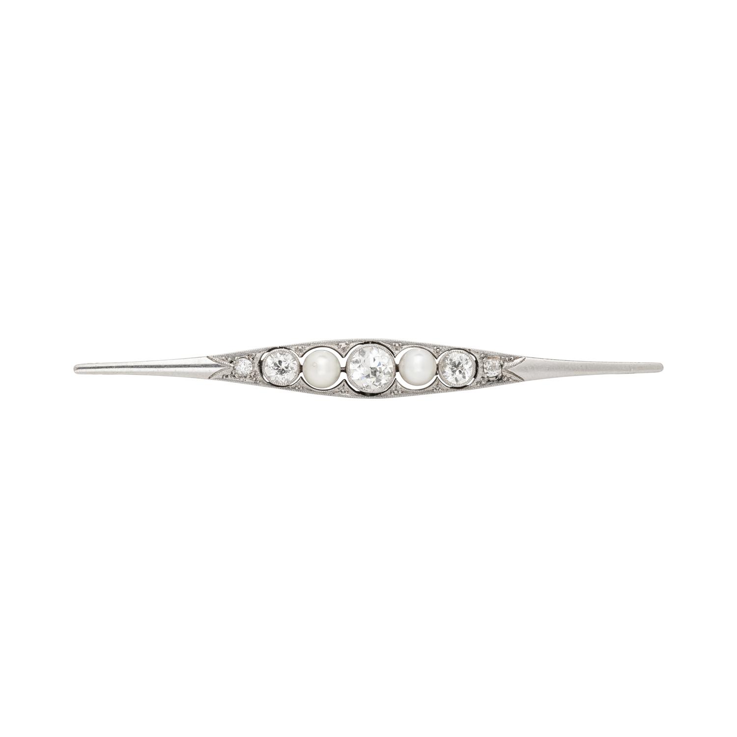 EDWARDIAN, PLATINUM-TOPPED GOLD, PEARL AND DIAMOND BROOCH