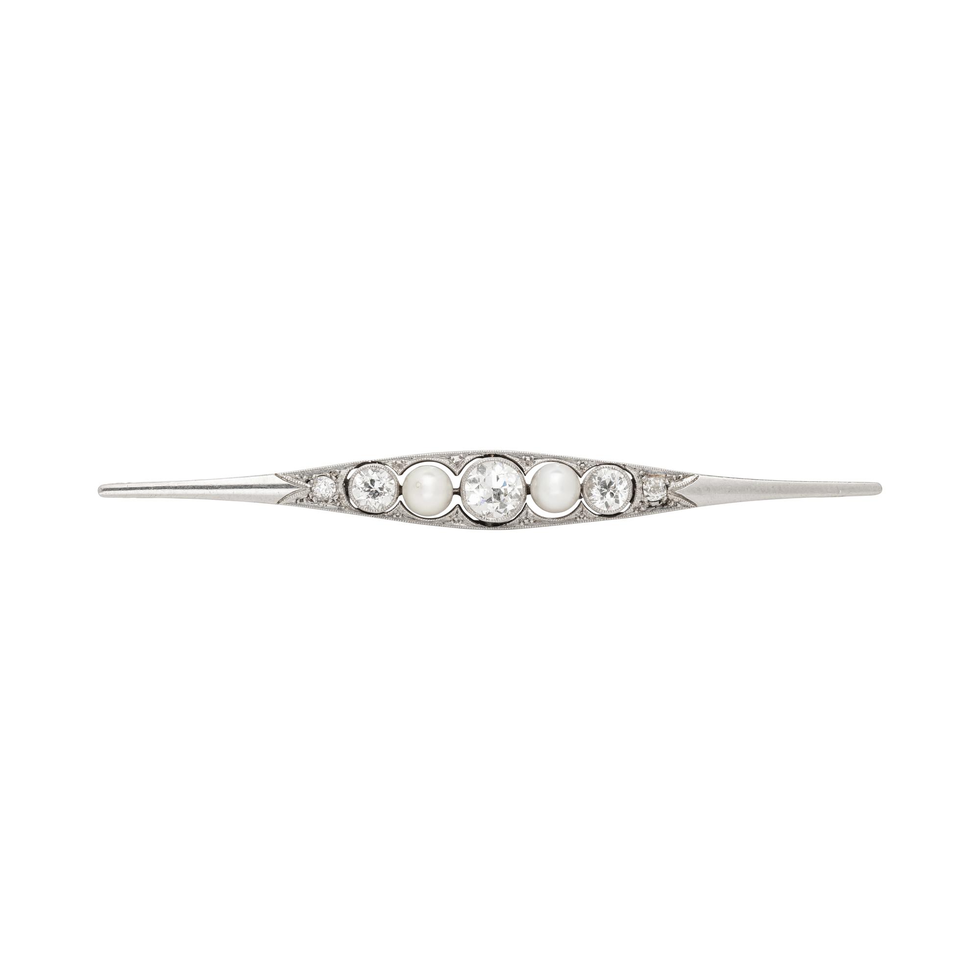 EDWARDIAN, PLATINUM-TOPPED GOLD, PEARL AND DIAMOND BROOCH