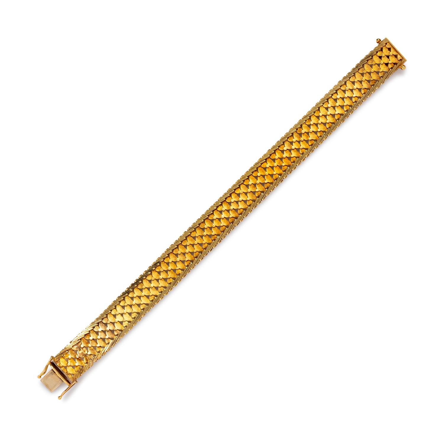 A Yellow Gold Bracelet,