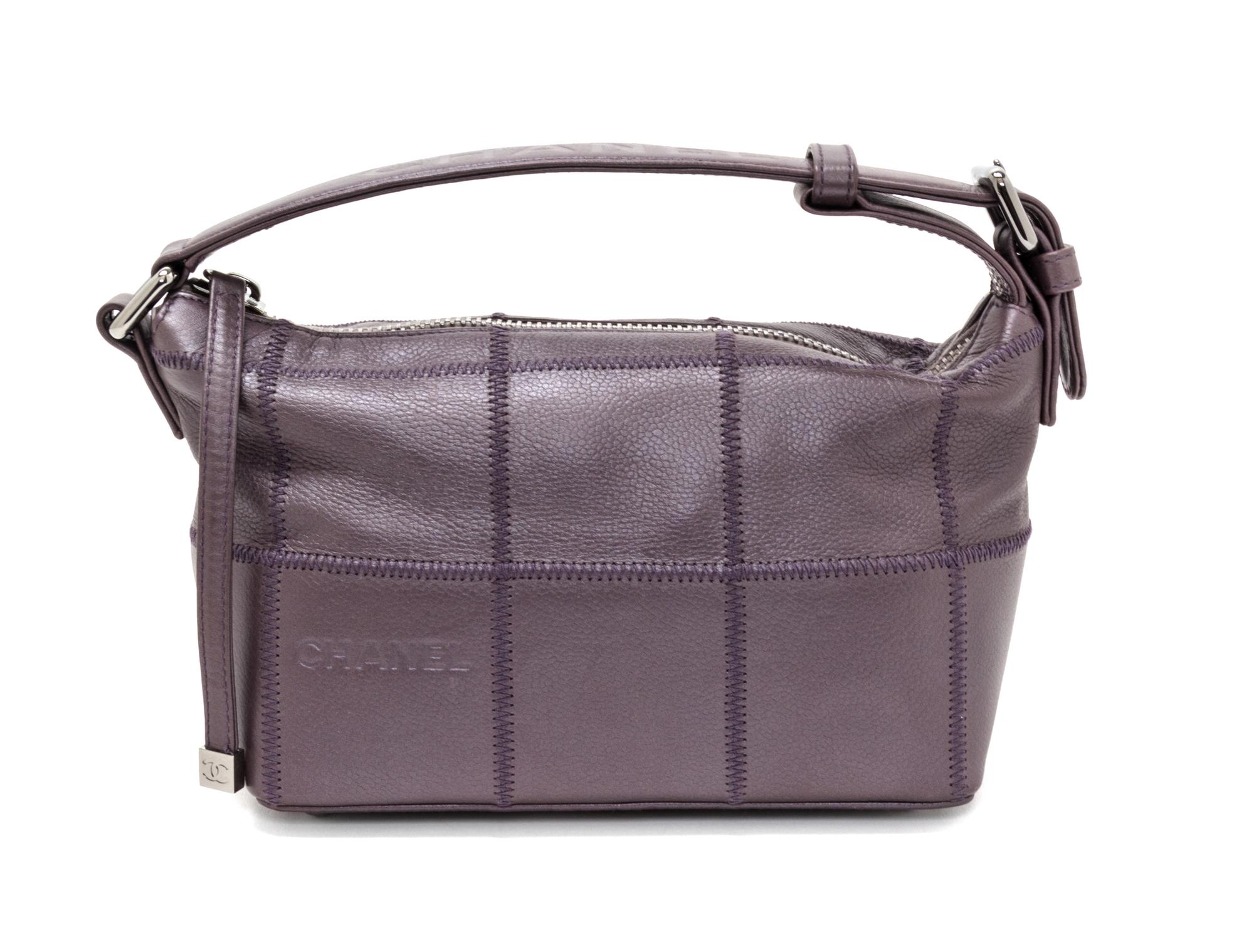 A Chanel Pewter Caviar Leather Handbag, 8.5" x 6" x 4".