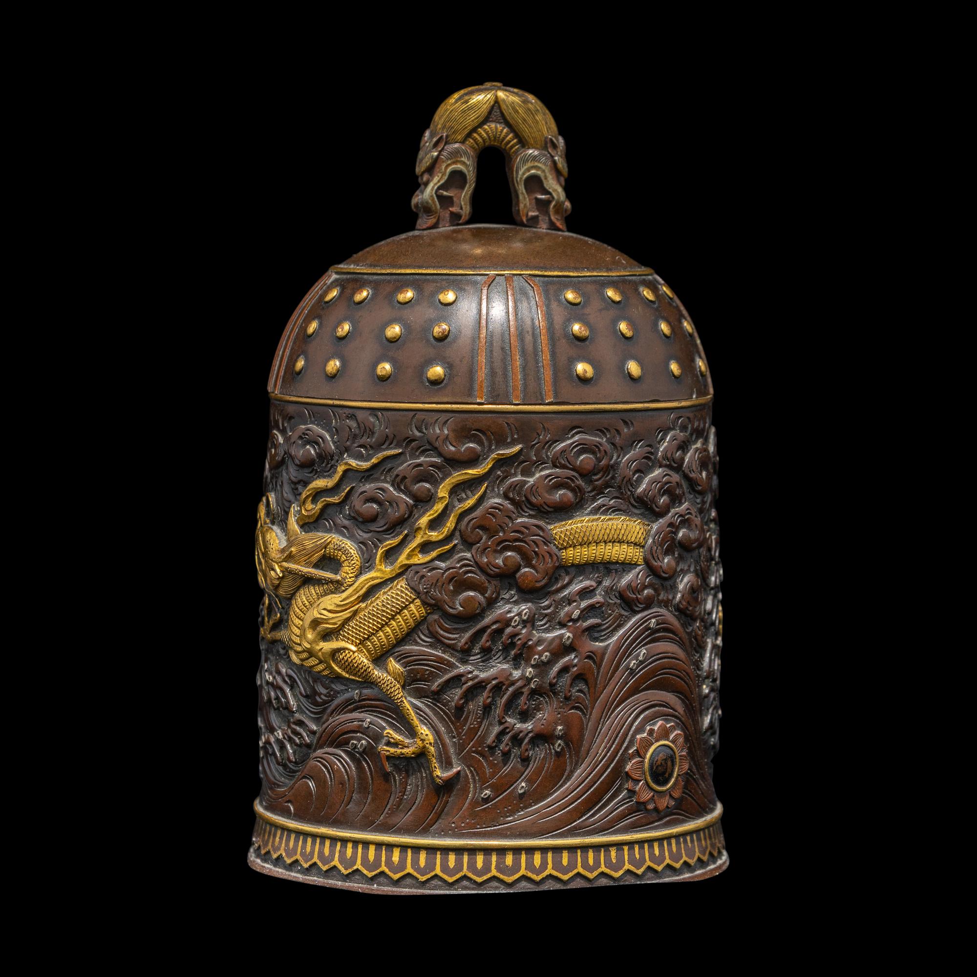 Inoue of Kyoto, A Japanese Parcel Gilt and Patinated Bronze Bell-Form Covered Jar, Meiji Period — 日本明治時期 京都井上製龍紋鐘式蓋盒